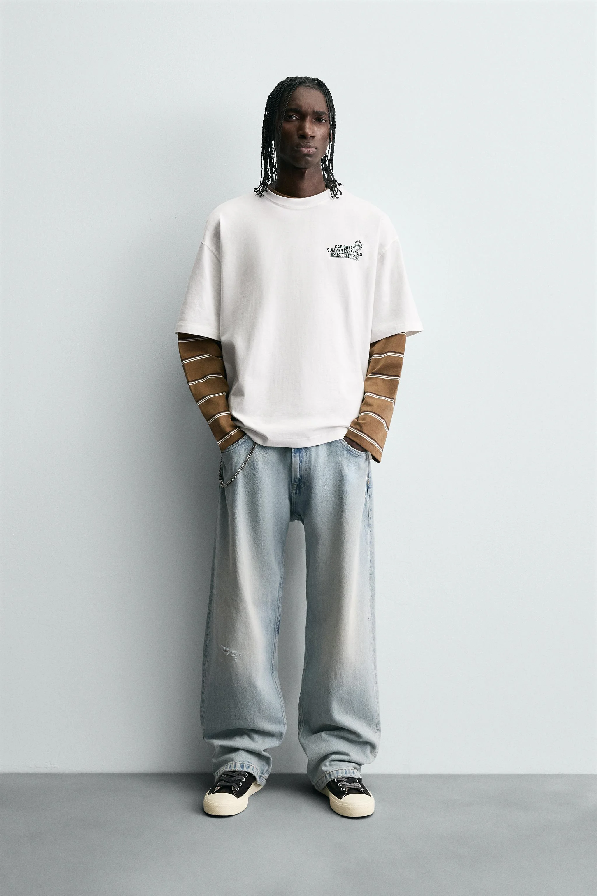 تی شرت با طرح چاپی