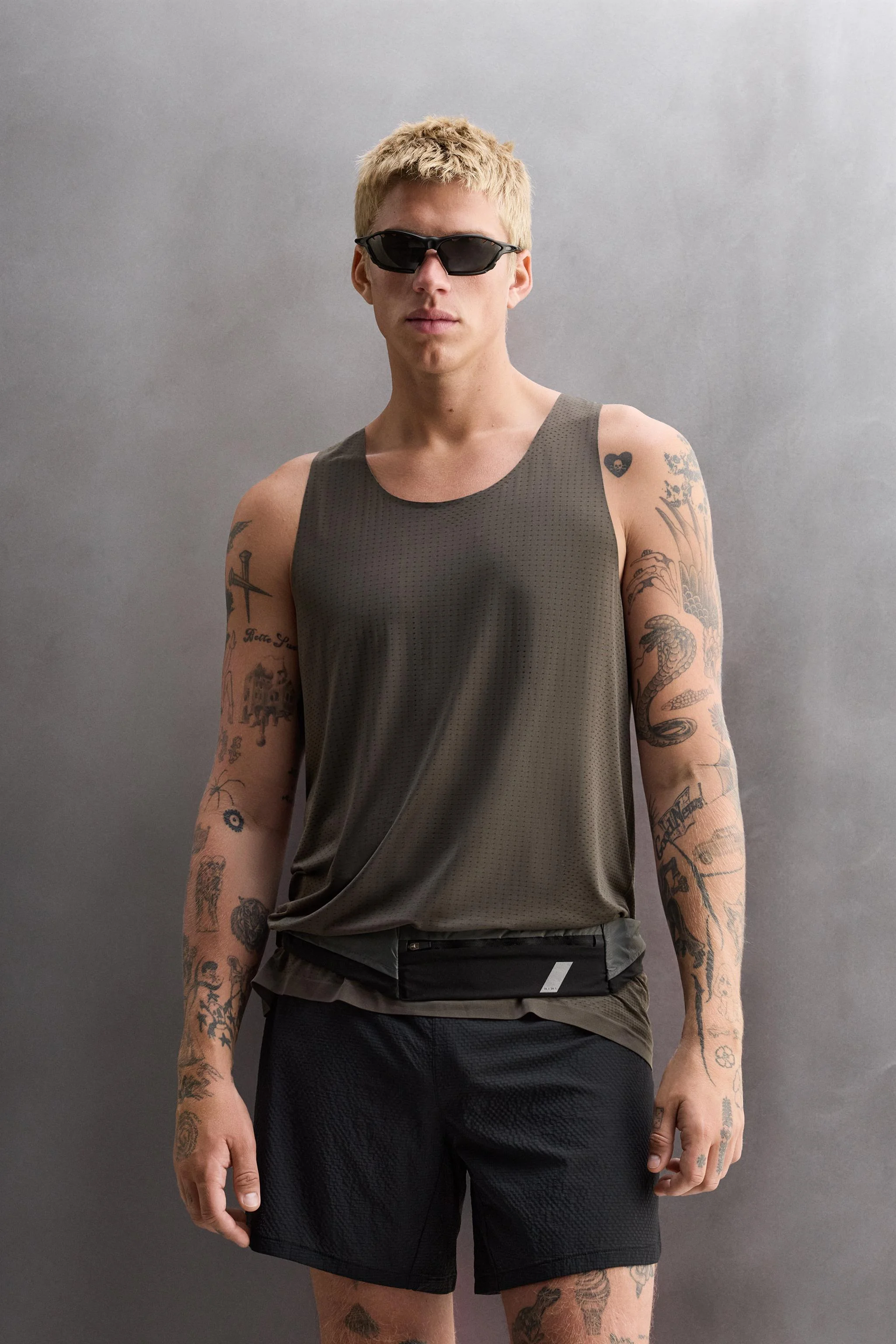 تاپ ورزشی بدون درز تاپ ورزشی بدون درز