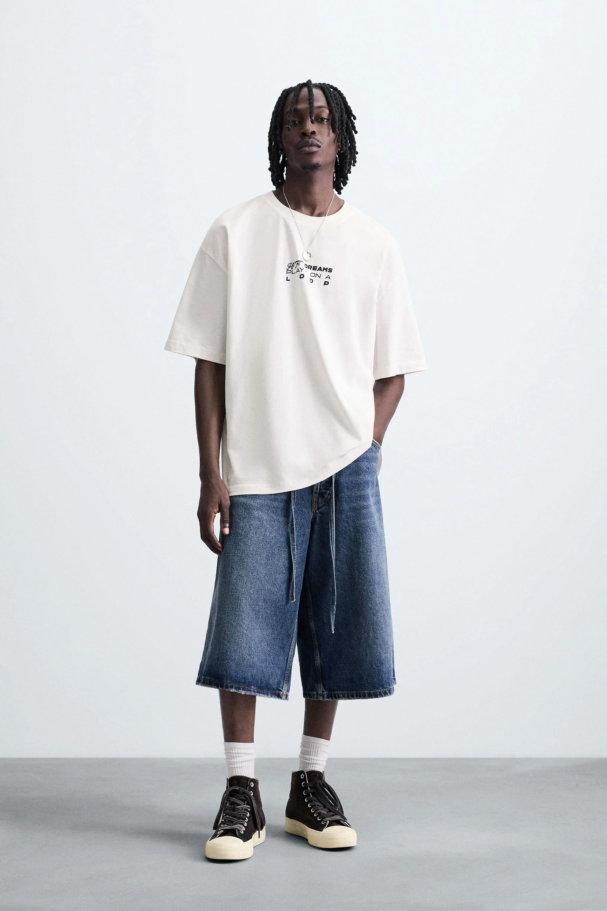 تی شرت گرافیکی طرح دار