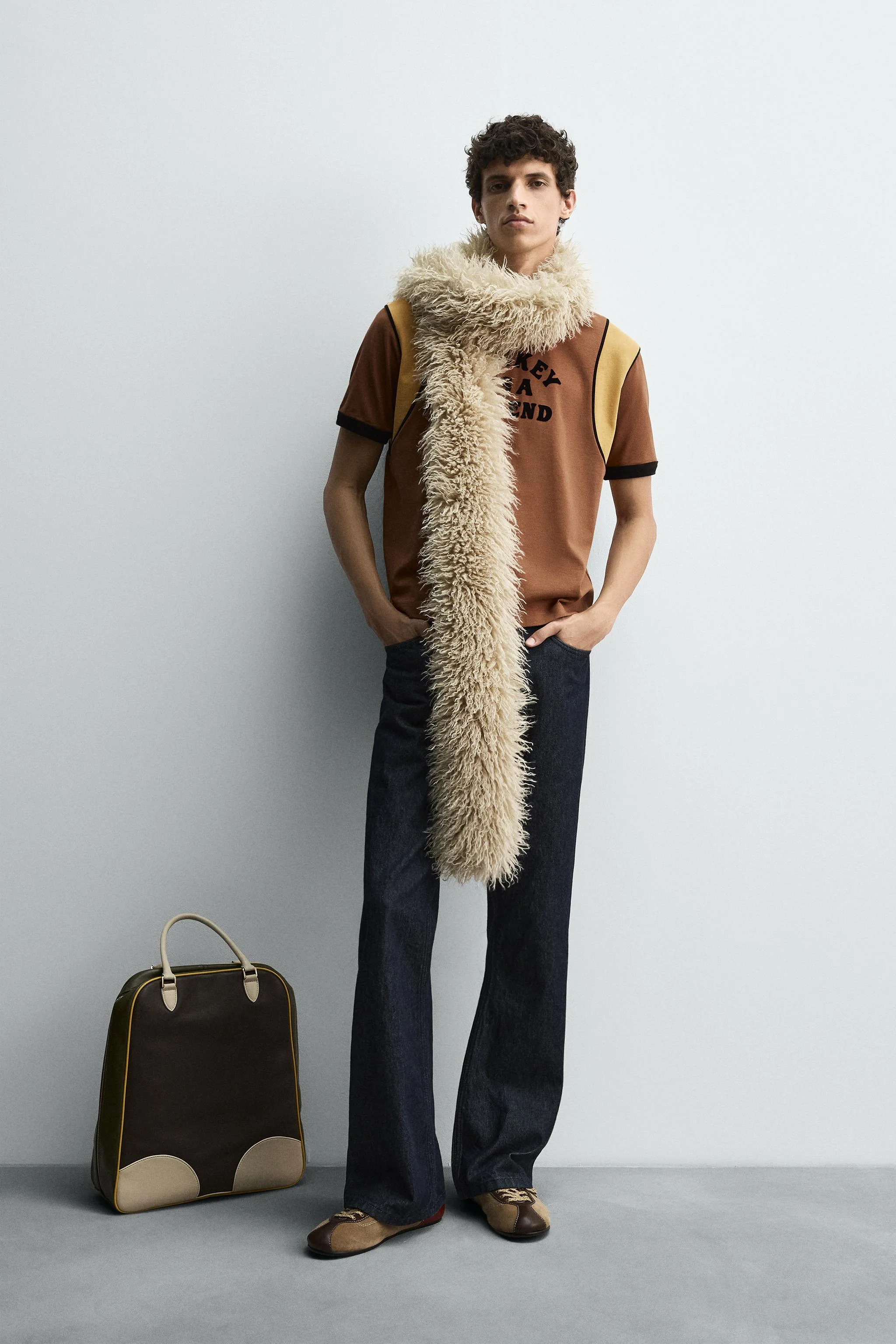 تی شرت طرح دار HARRY LAMBERT برای ZARA X DISNEY تی شرت طرح دار HARRY LAMBERT برای ZARA X DISNEY