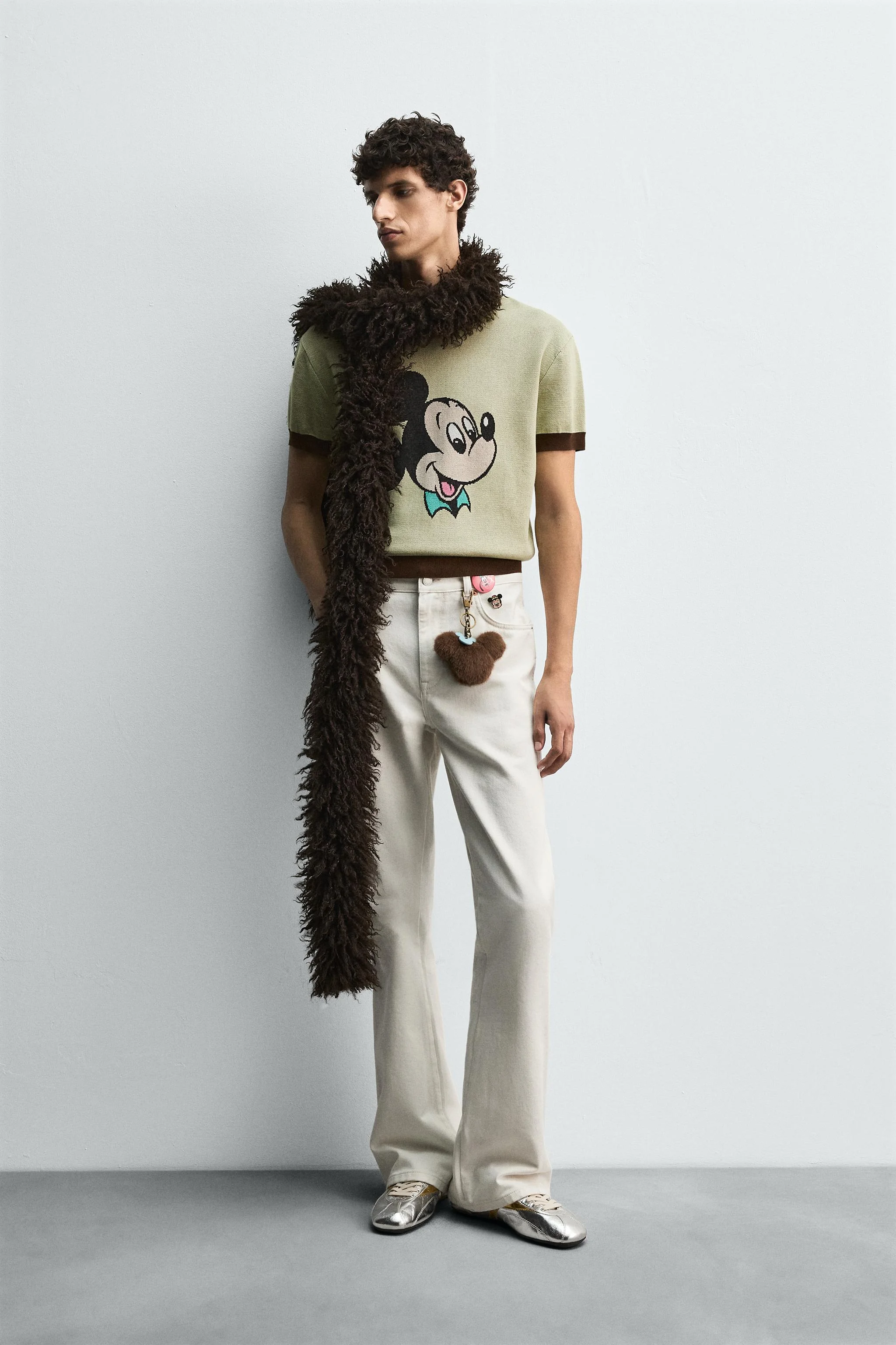 شلوار جین دمپا گشاد هری لمبرت برای زارا ایکس دیزنی