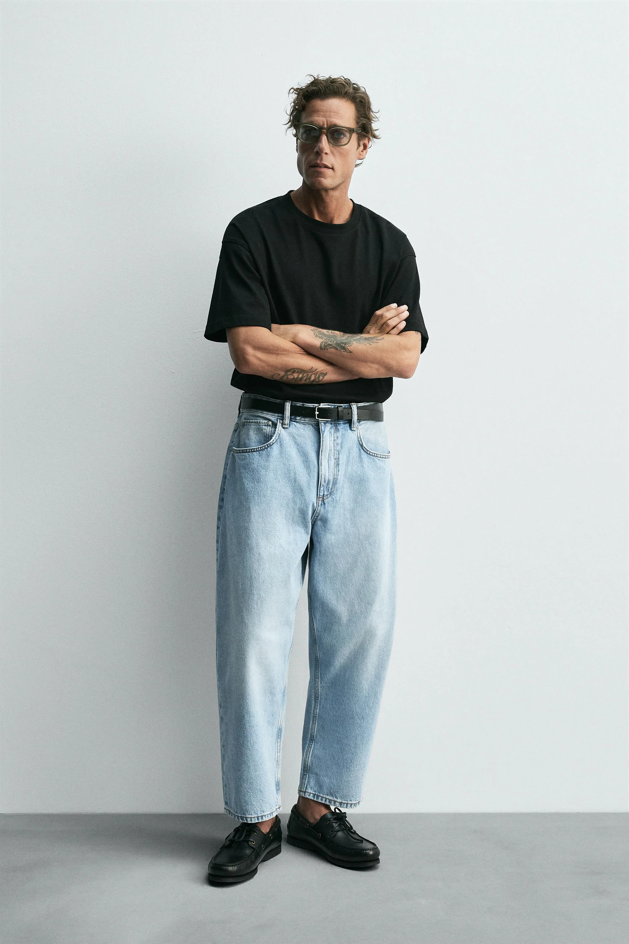 شلوار جین پاچه گشاد مخروطی