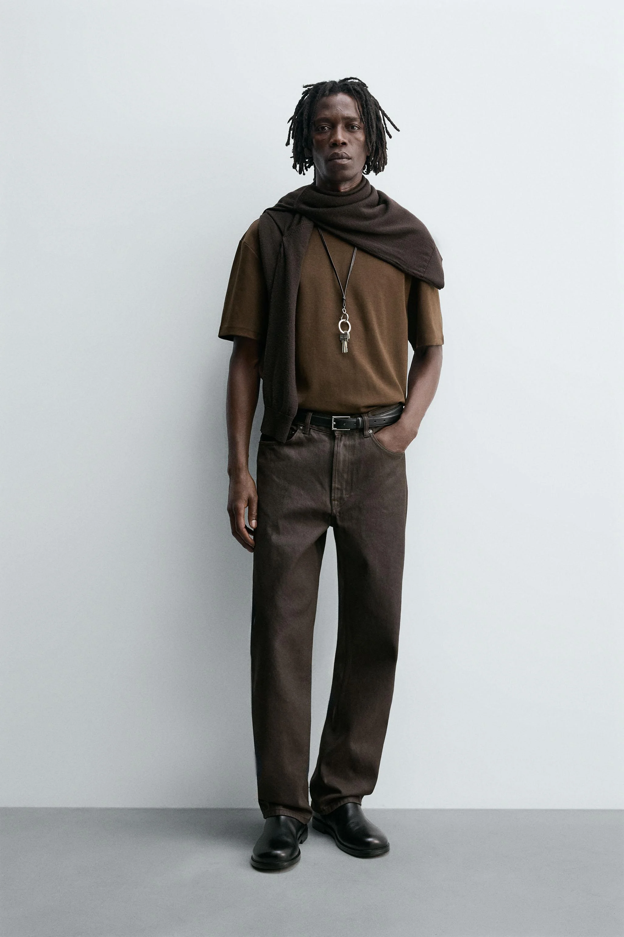 شلوار جین راسته با پرداخت واکس خورده