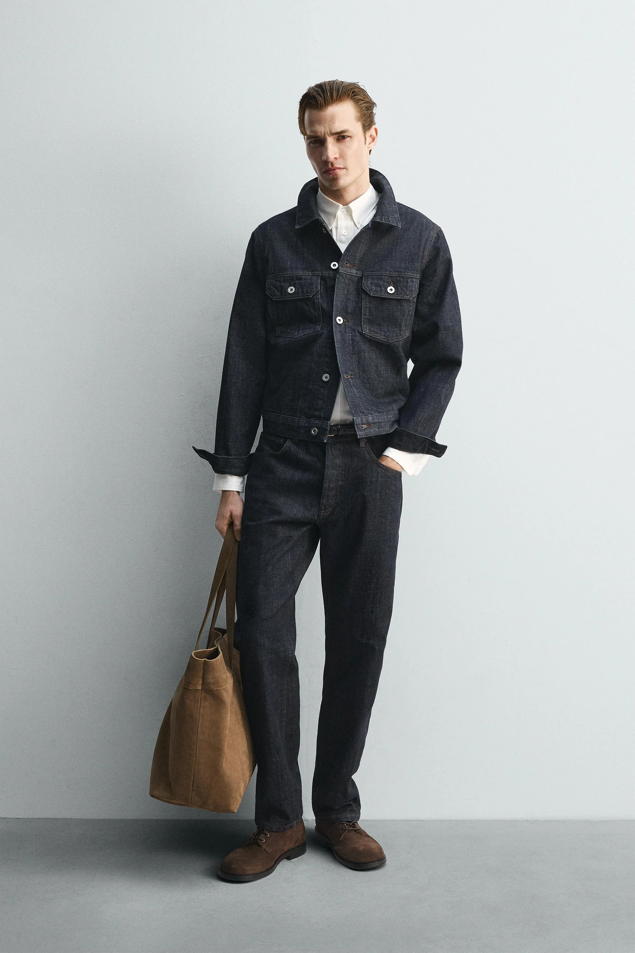 شلوار جین راسته با برش آزاد