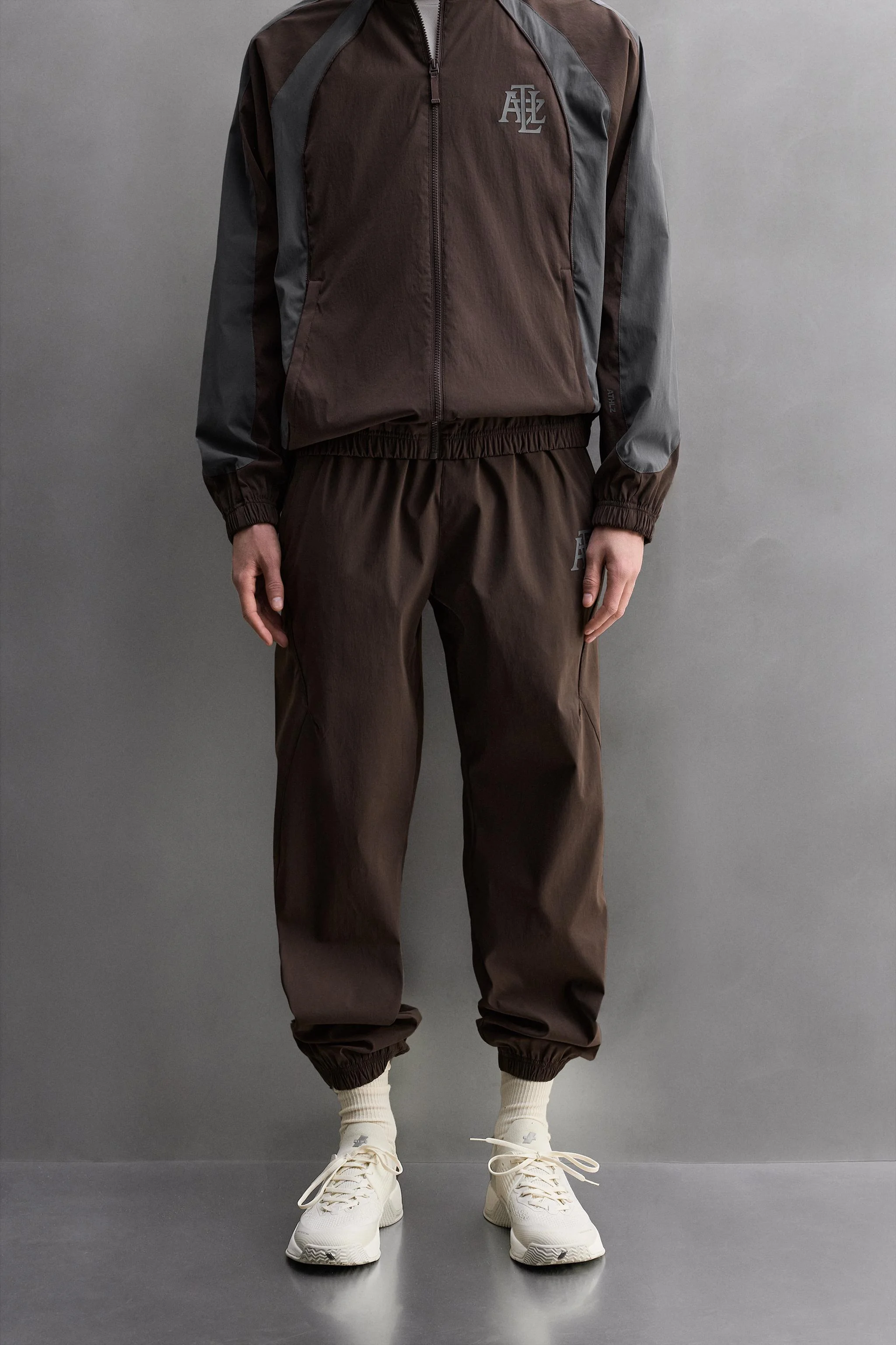 شلوار ورزشی فنی با رنگ‌های ترکیبی