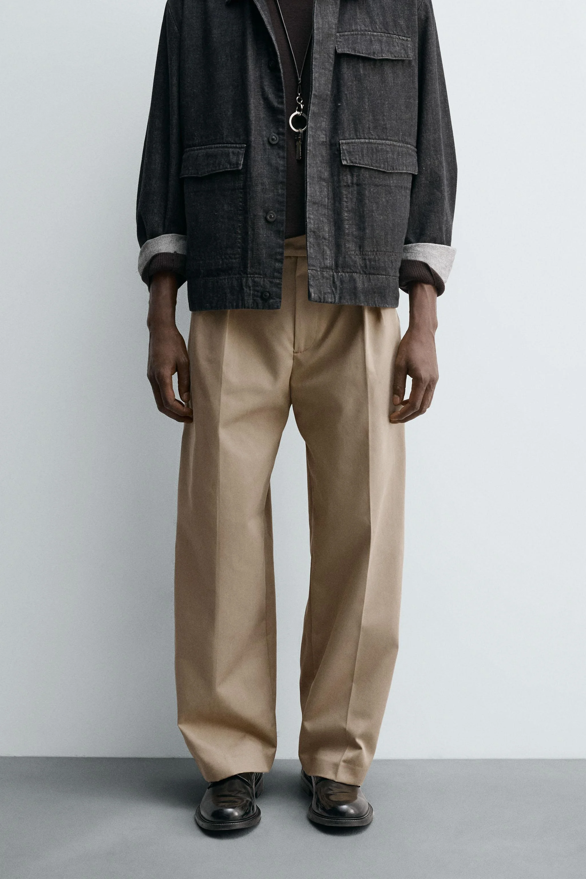 شلوار راسته با پلیسه