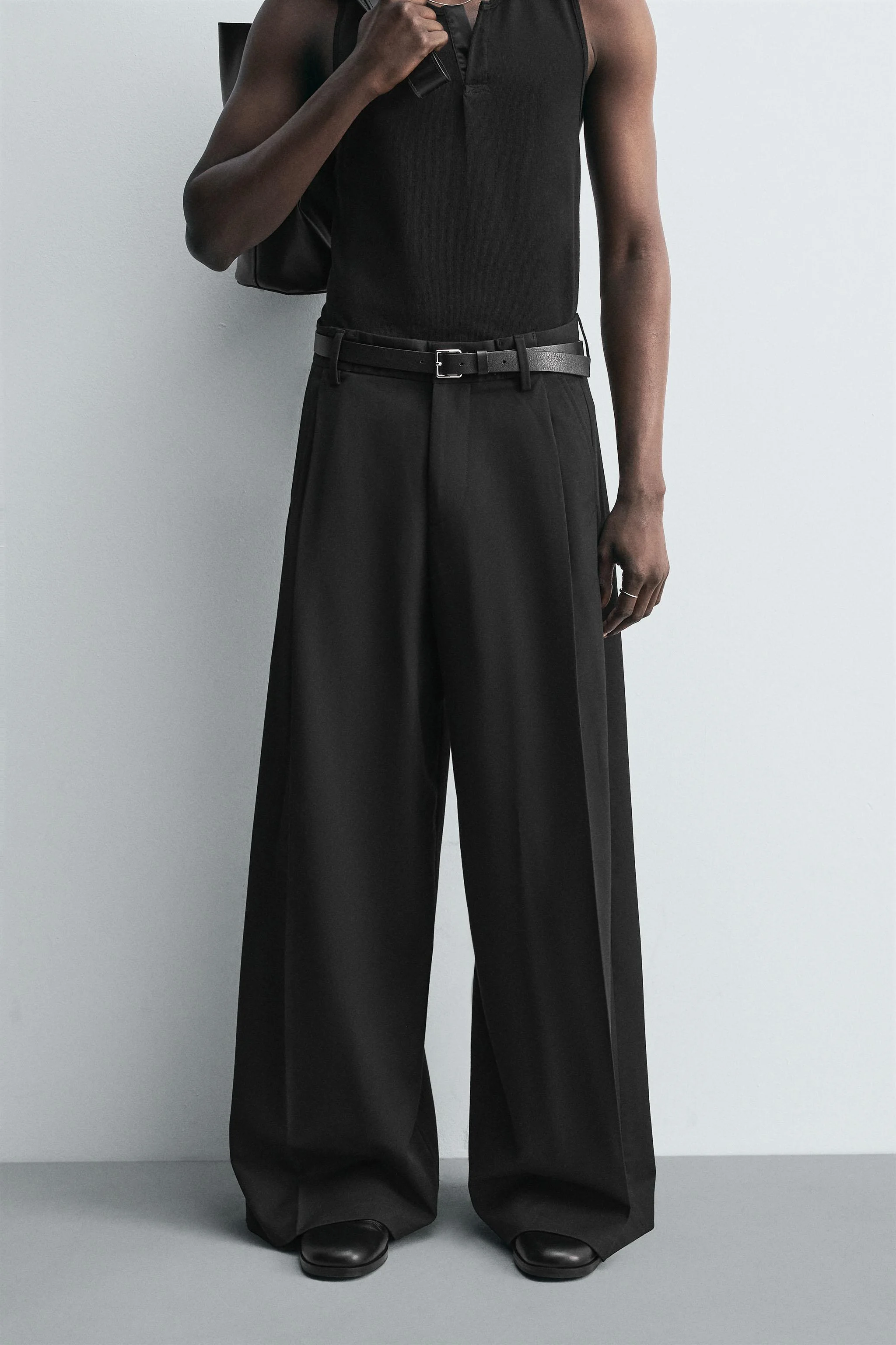 شلوار پلیسه ای پاچه گشاد