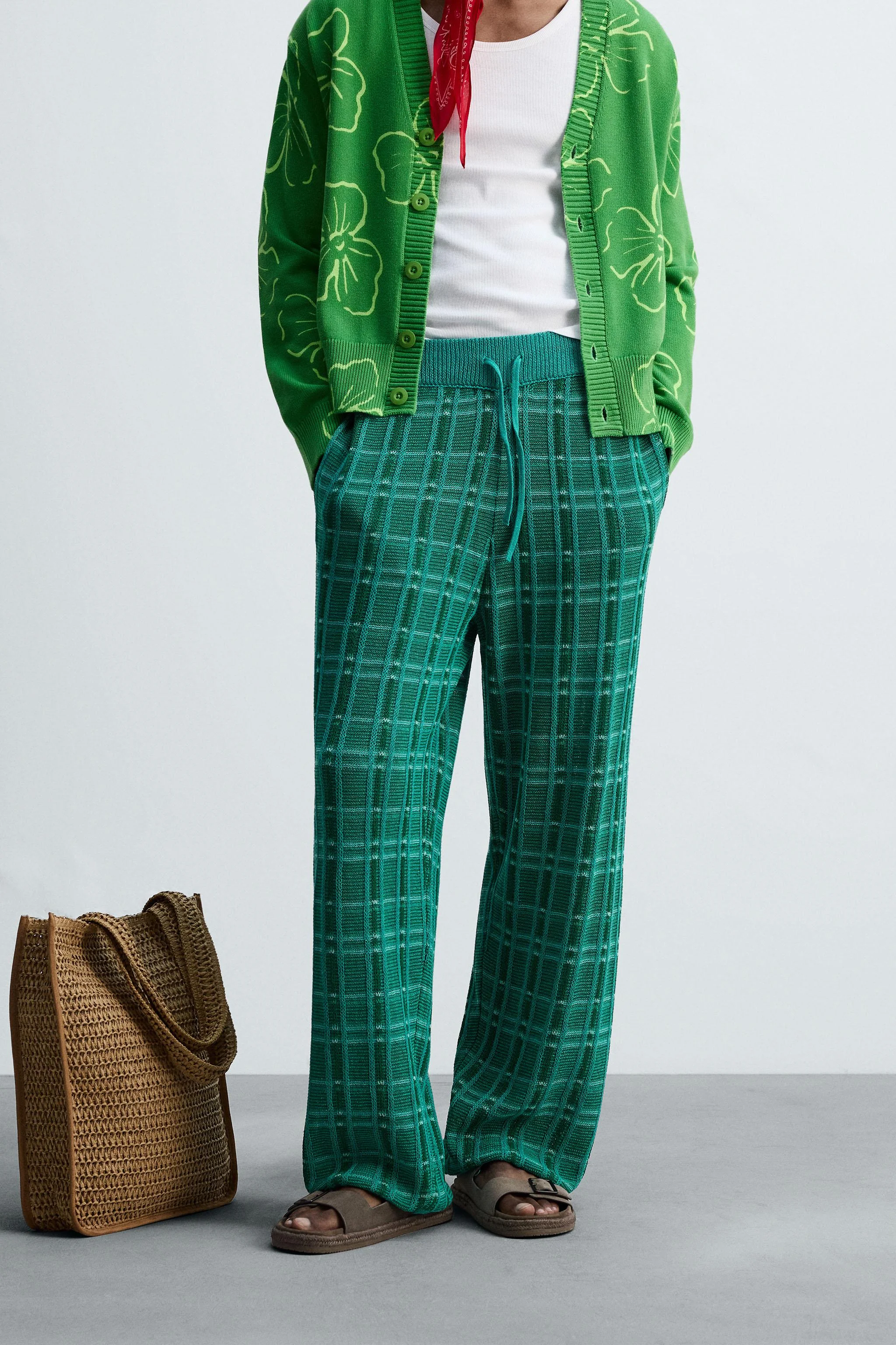 شلوار بافت ژاکارد © OTIS KWAME KYE QUAICOE