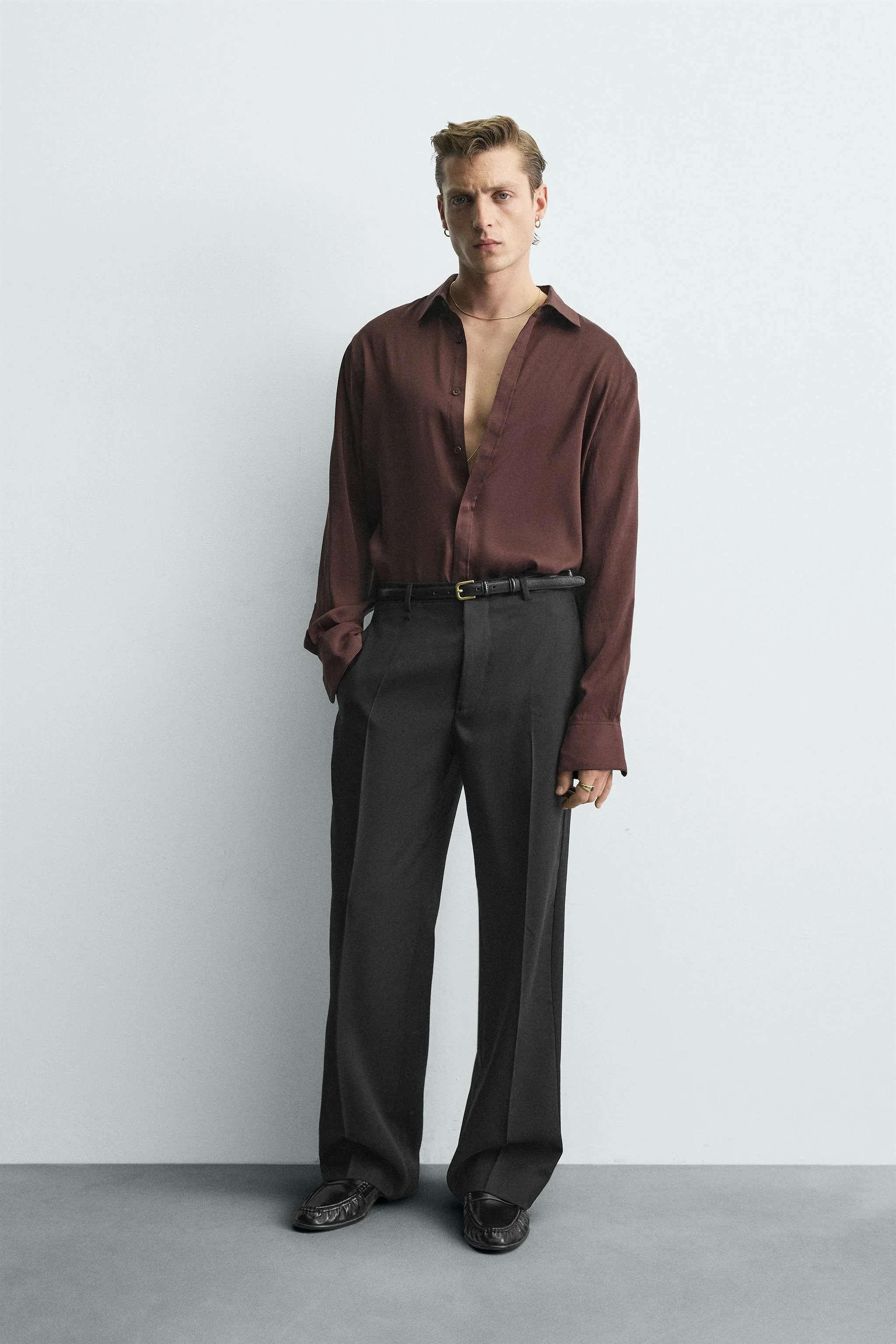 شلوار پارچه ای پشمی با برش آزاد