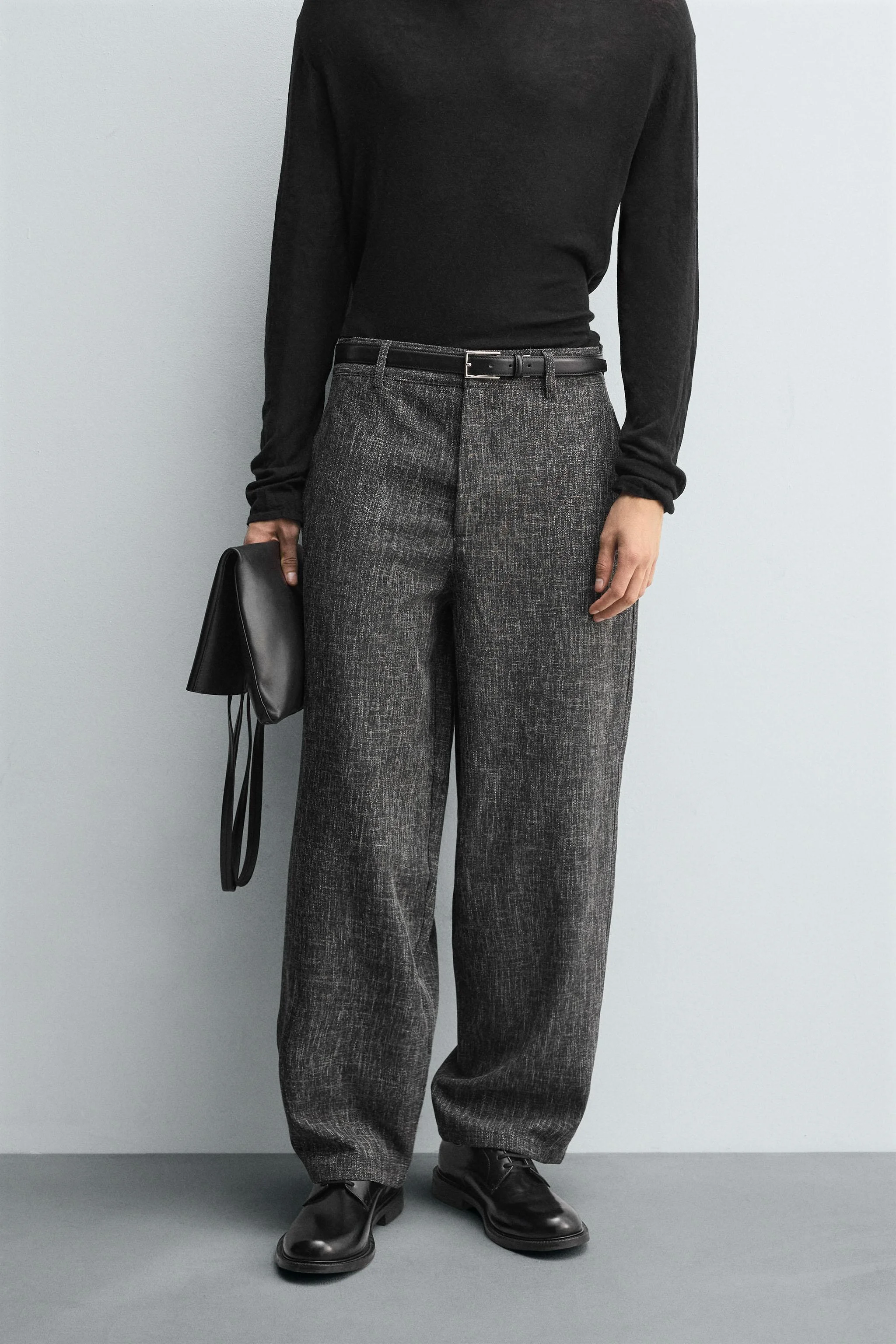 شلوار مدل بالونی با بافت پارچه دار