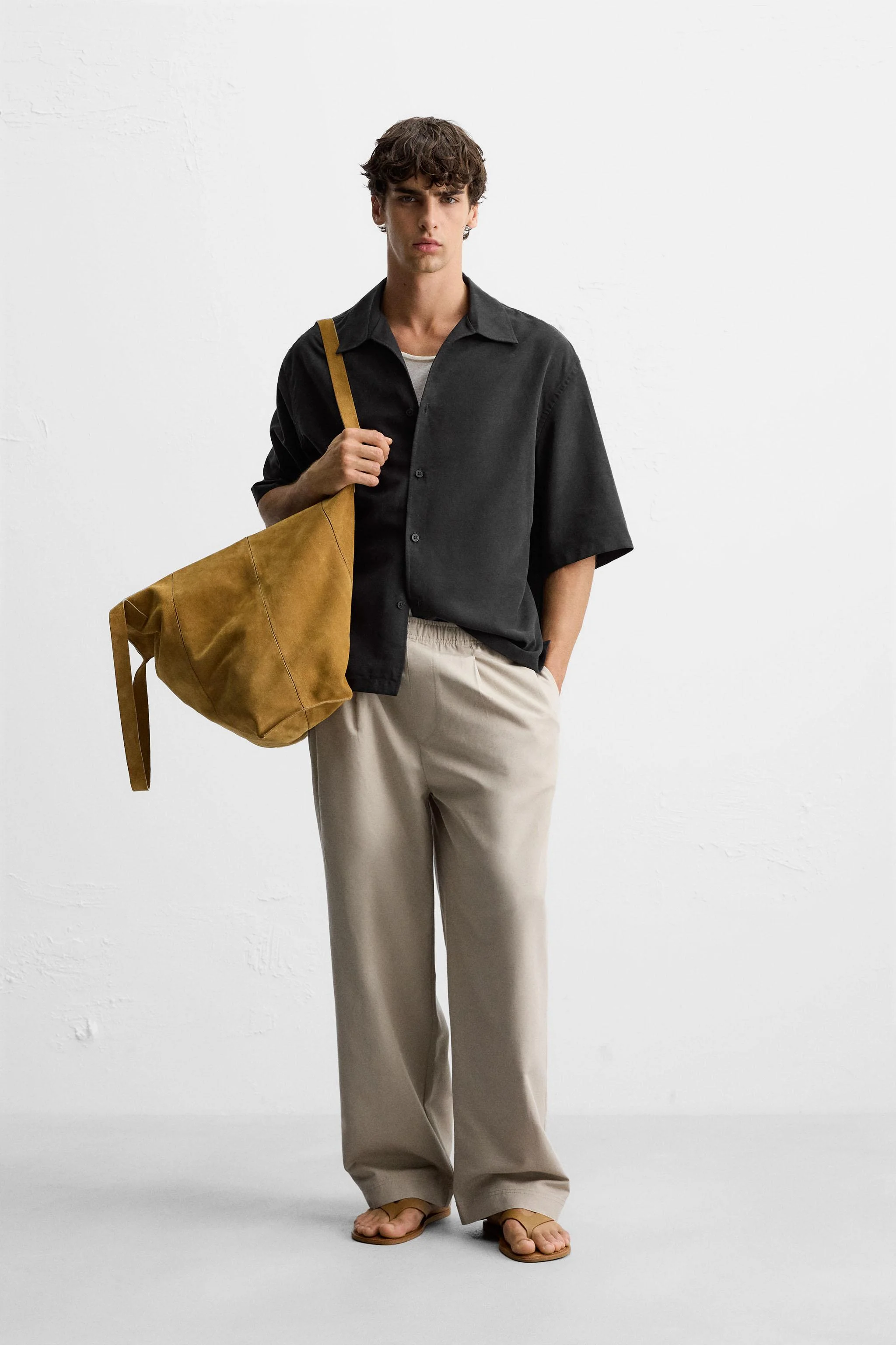 شلوار جاگر با فاق معمولی و کمر کشی