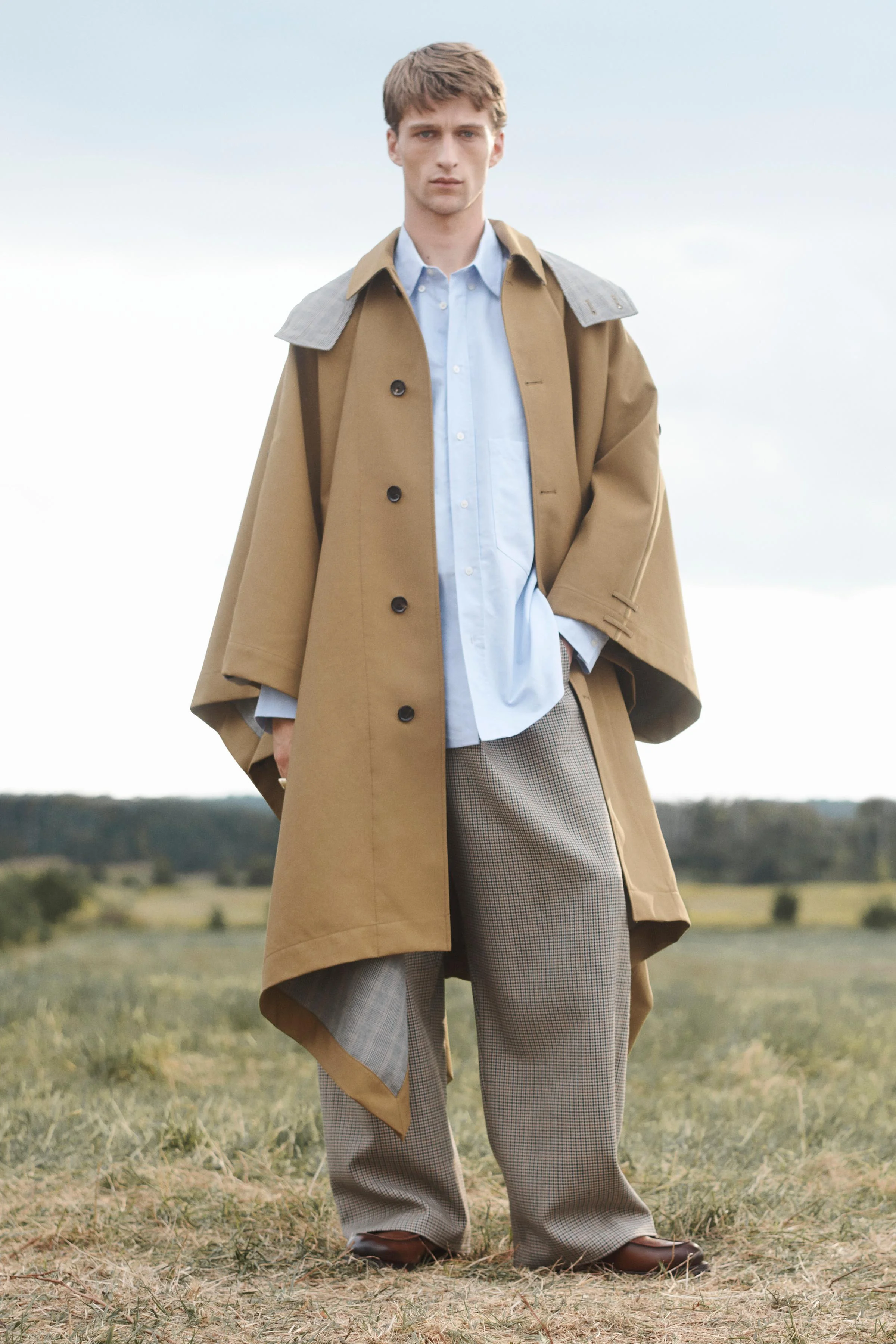 پانچوی بلند ضد آب با طرح چهارخانه متضاد، نسخه محدود