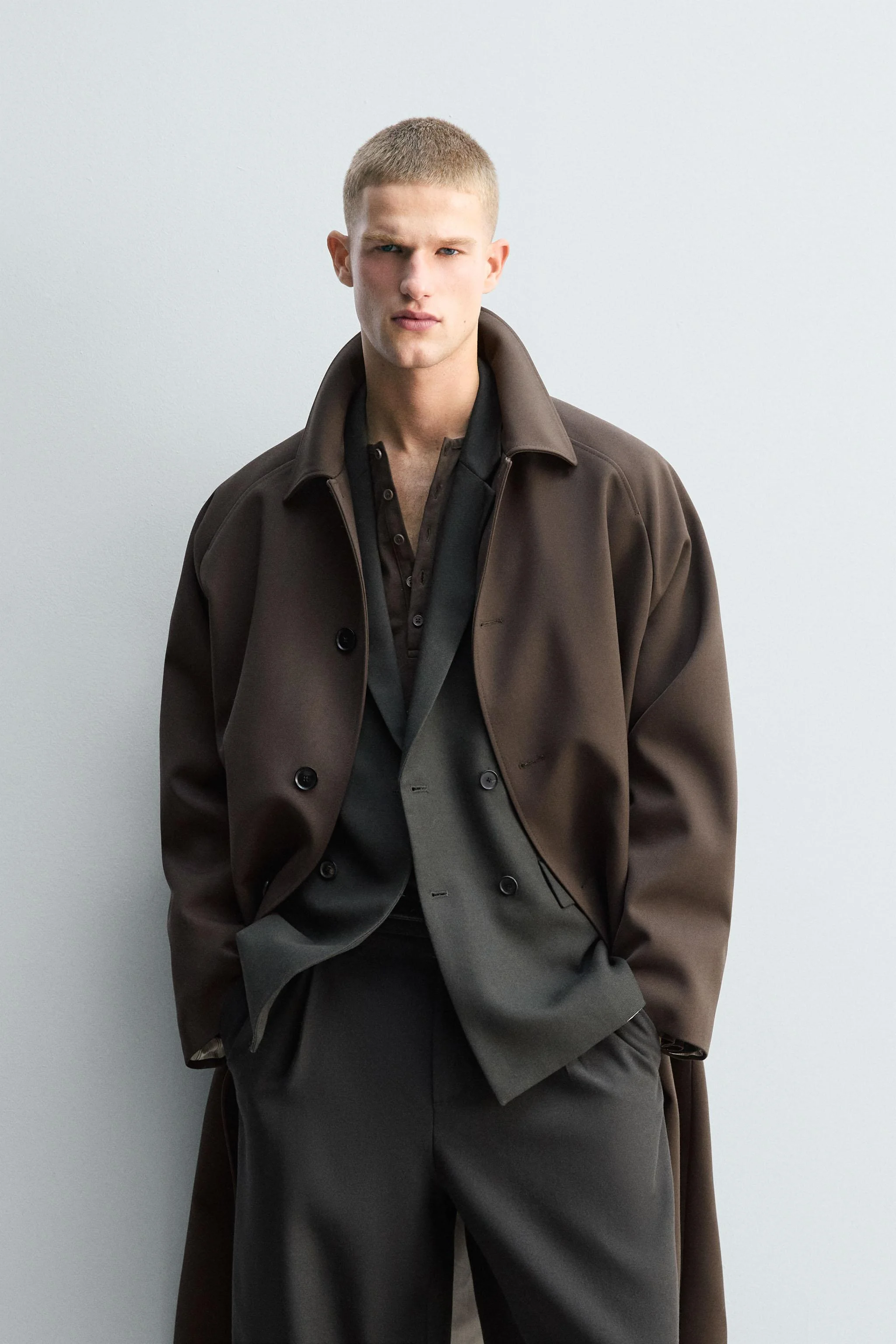 بارانی پشمی بلند با برش آزاد