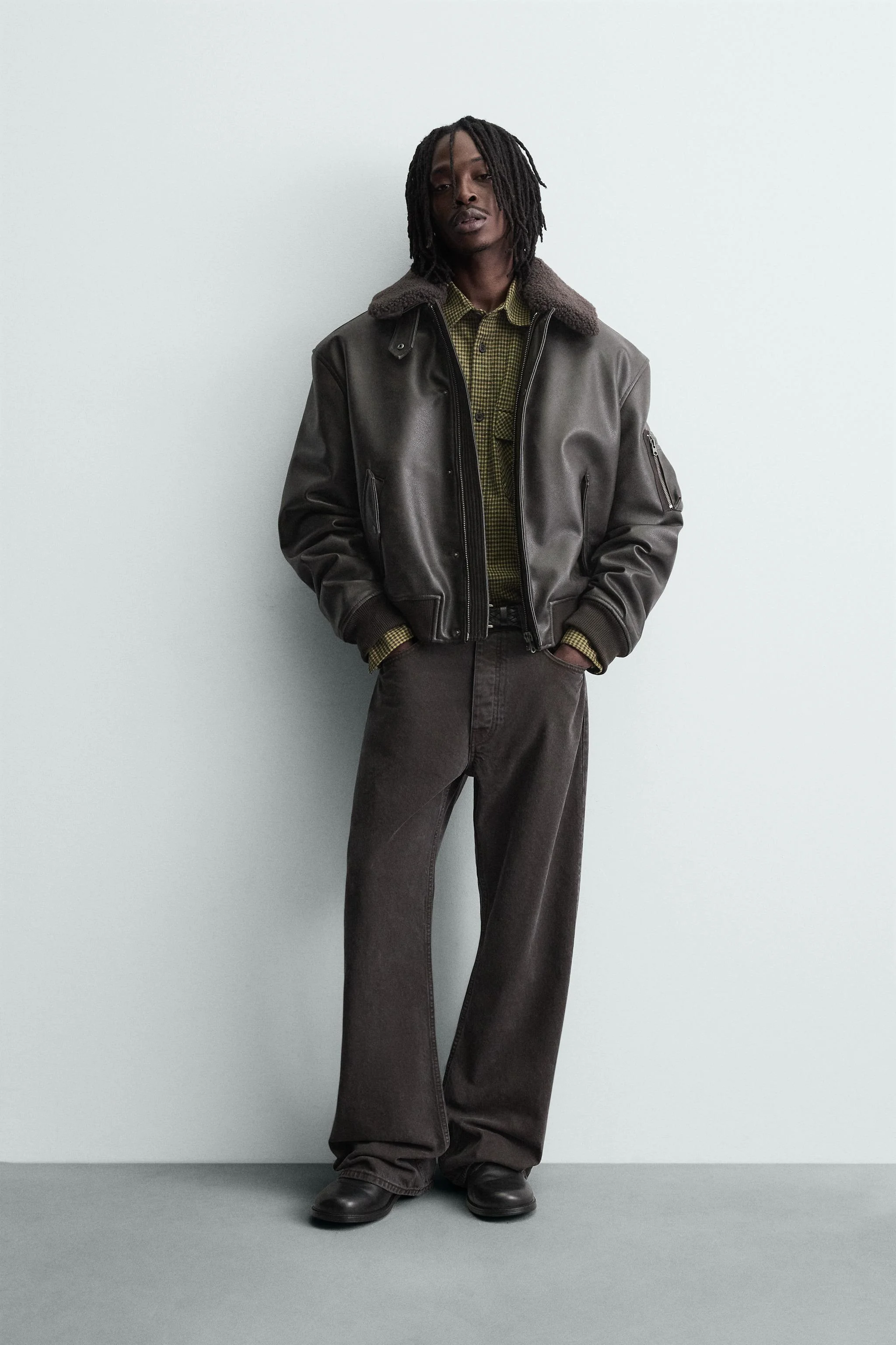 کت با ظاهر چرم و یقه جداشدنی