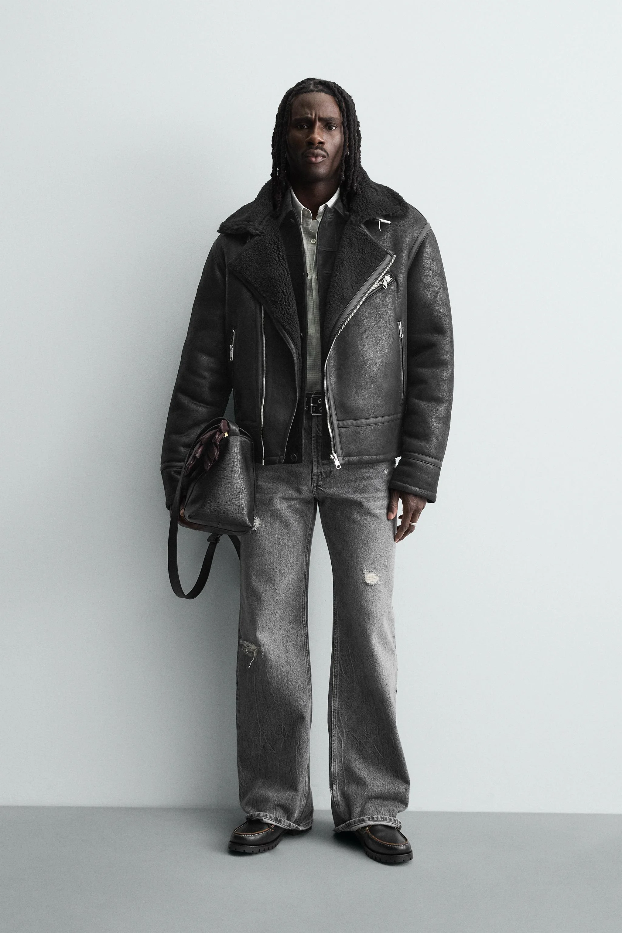 کت چرمی مصنوعی با تضاد رنگ کت چرمی مصنوعی با تضاد رنگ