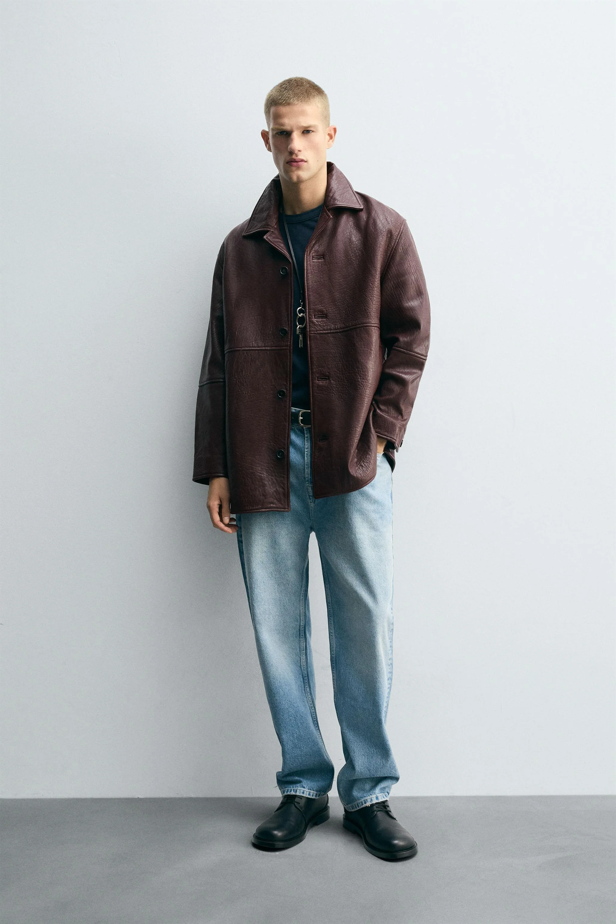 کت چرمی با بافت کت چرمی با بافت