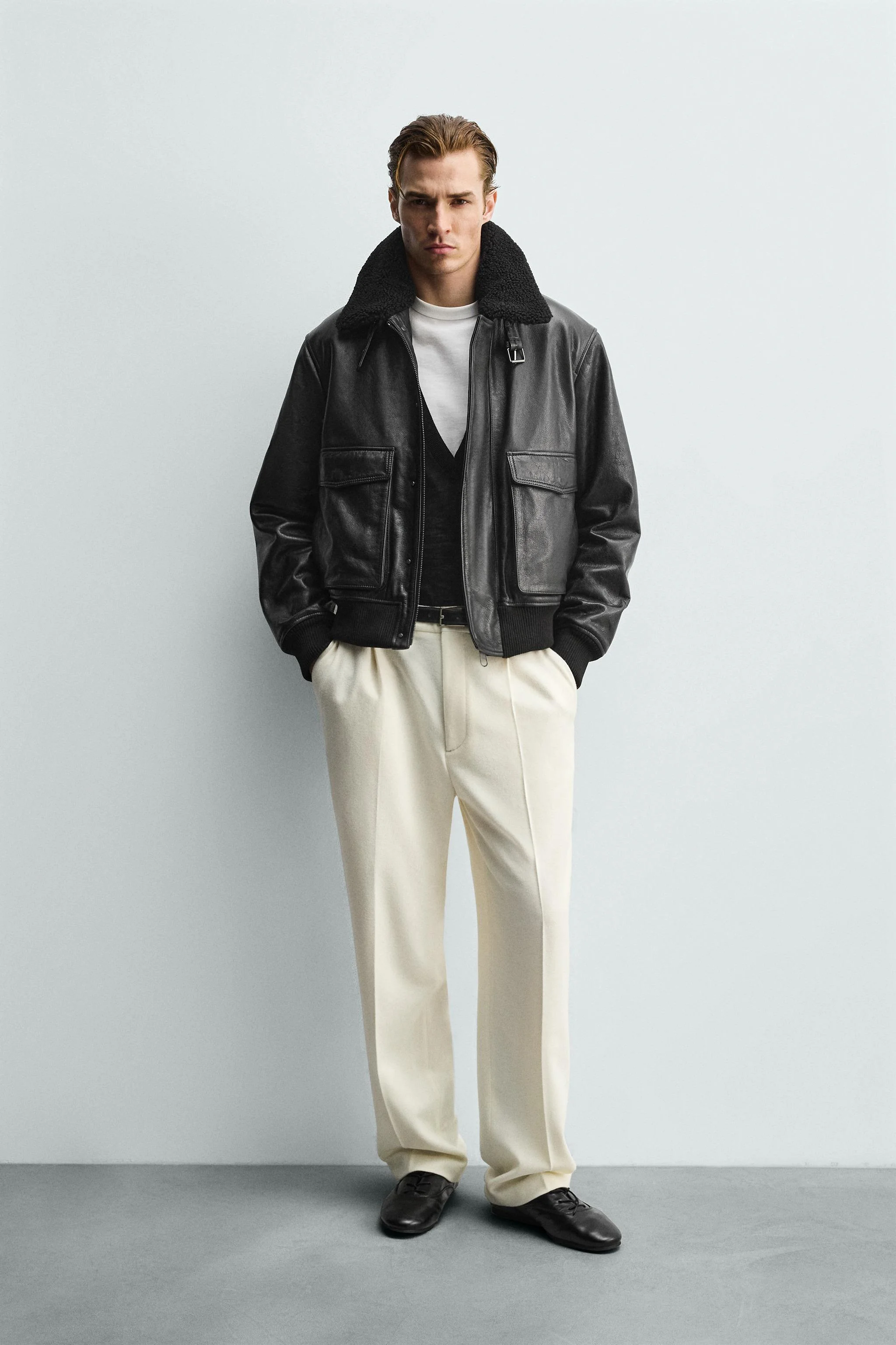 کت چرمی با یقه متضاد