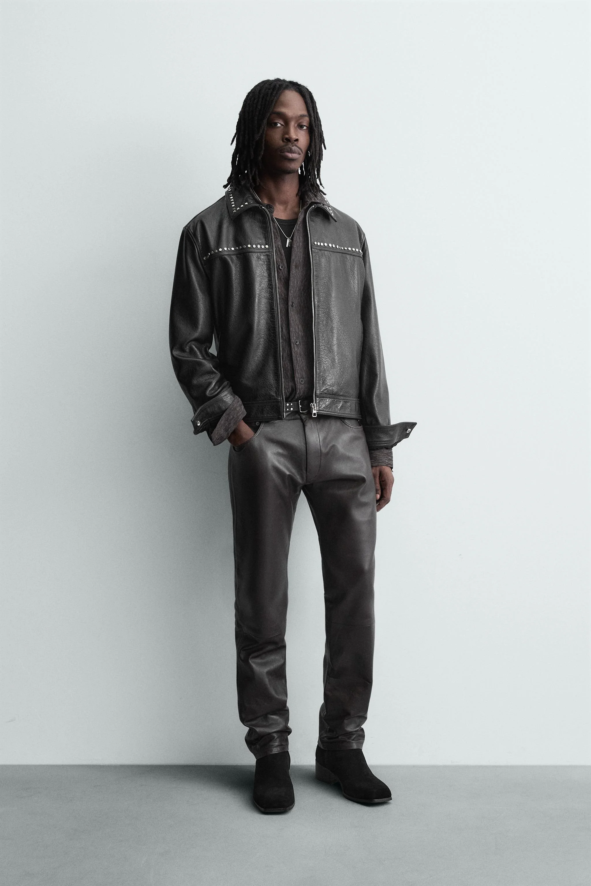 کت چرمی دکمه دار