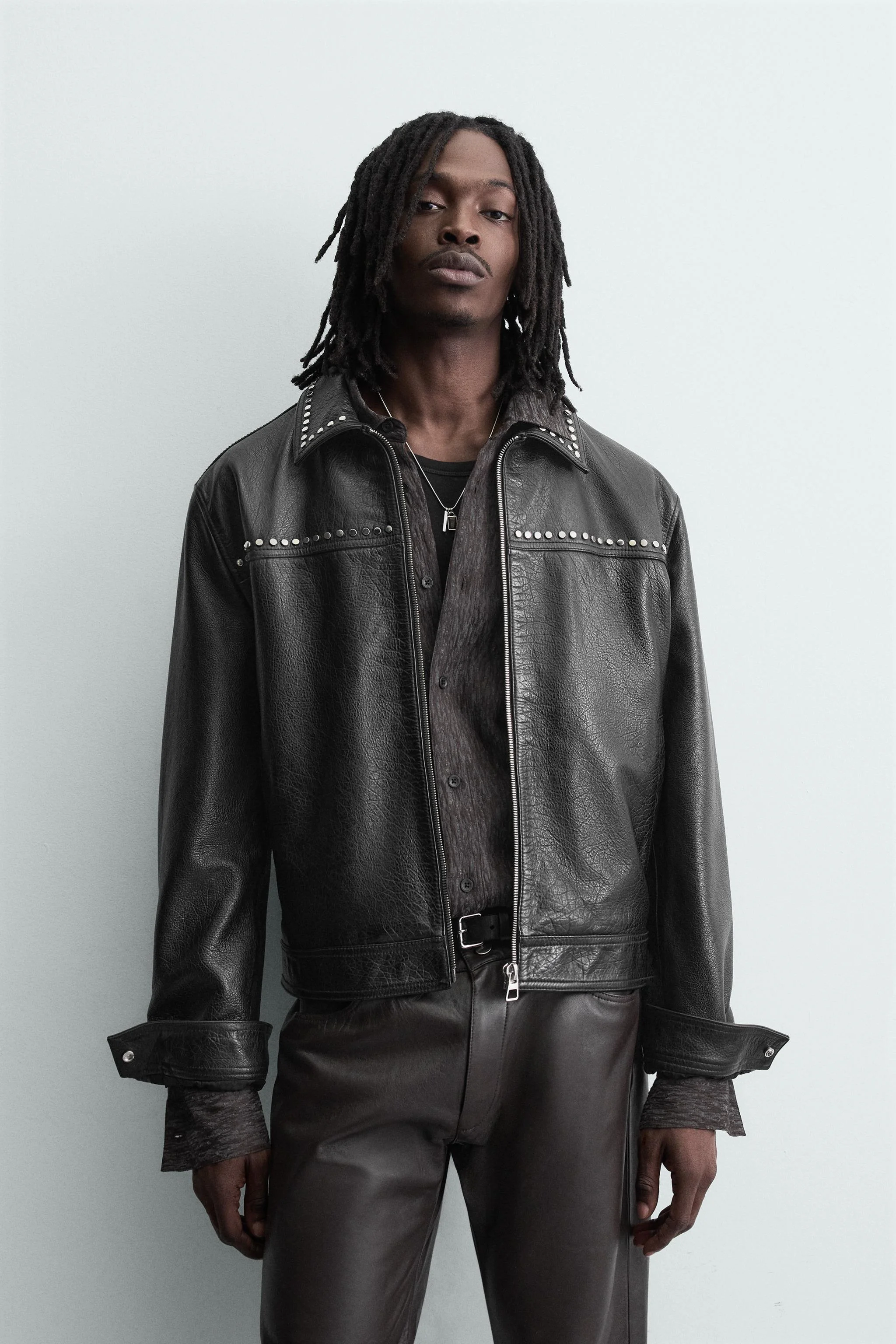 کت چرمی دکمه دار