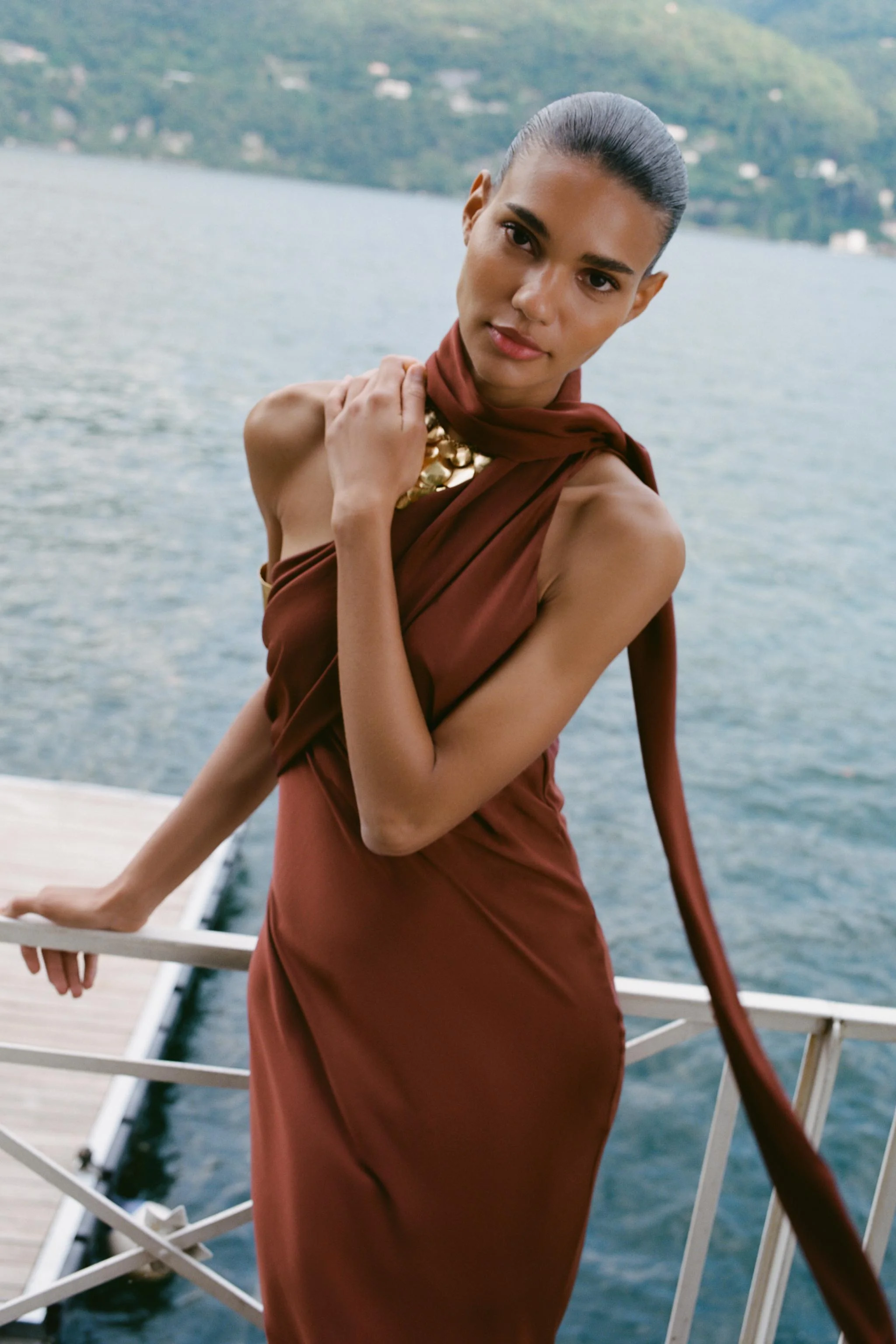 پیراهن میدی نامتقارن با شال پیراهن میدی نامتقارن با شال