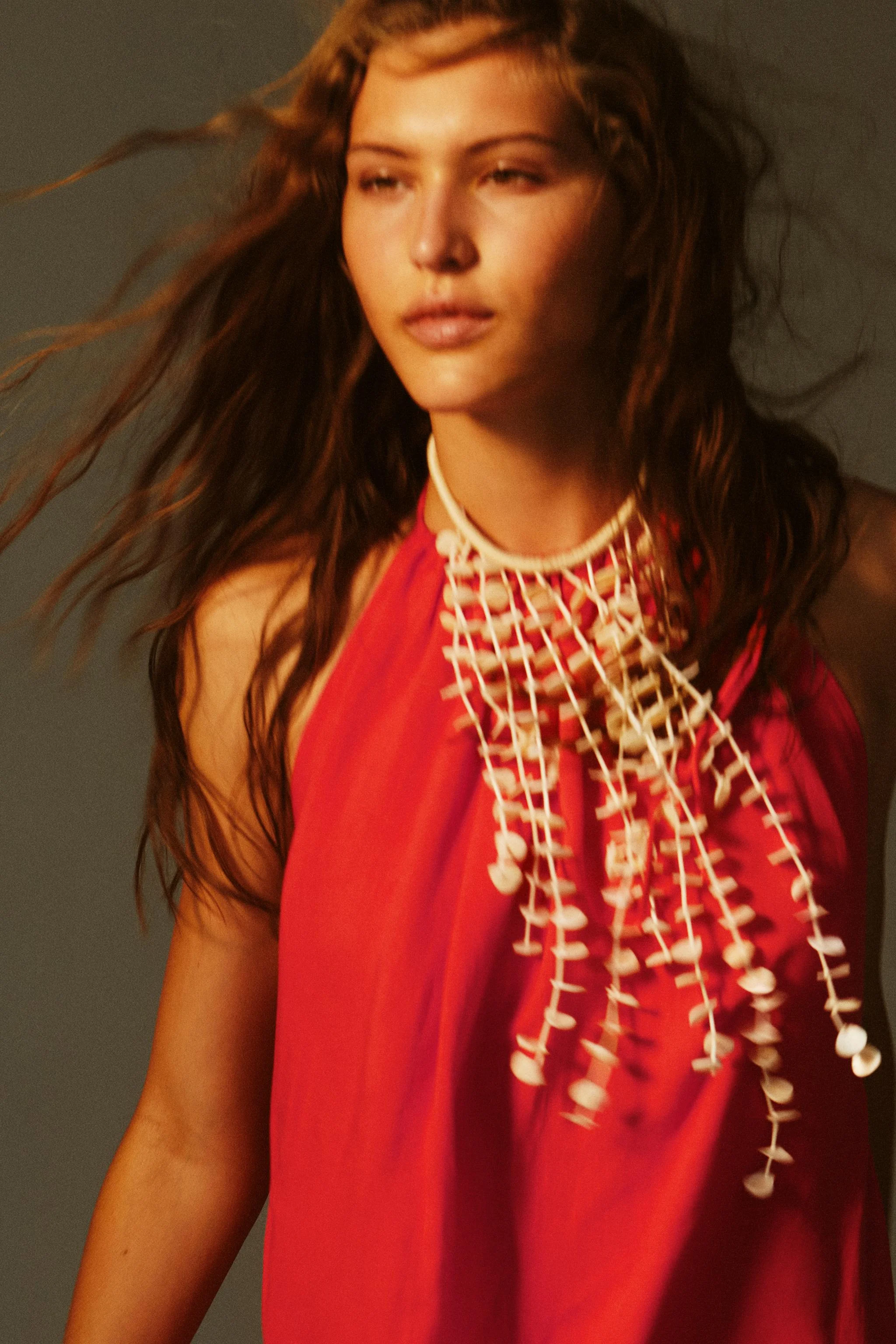 پیراهن میدی یقه هالتر و پشت باز