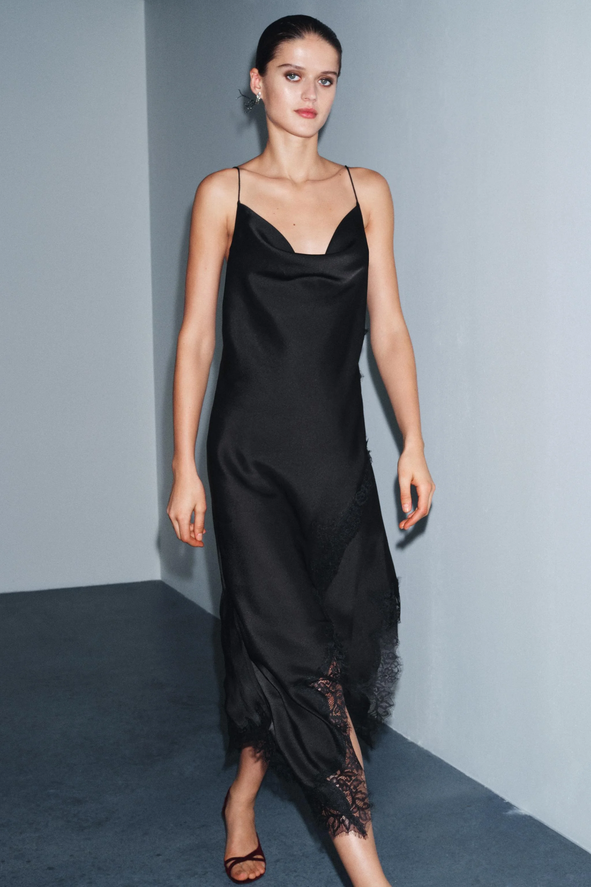 پیراهن ساتن گیپور ZW COLLECTION پیراهن ساتن گیپور ZW COLLECTION