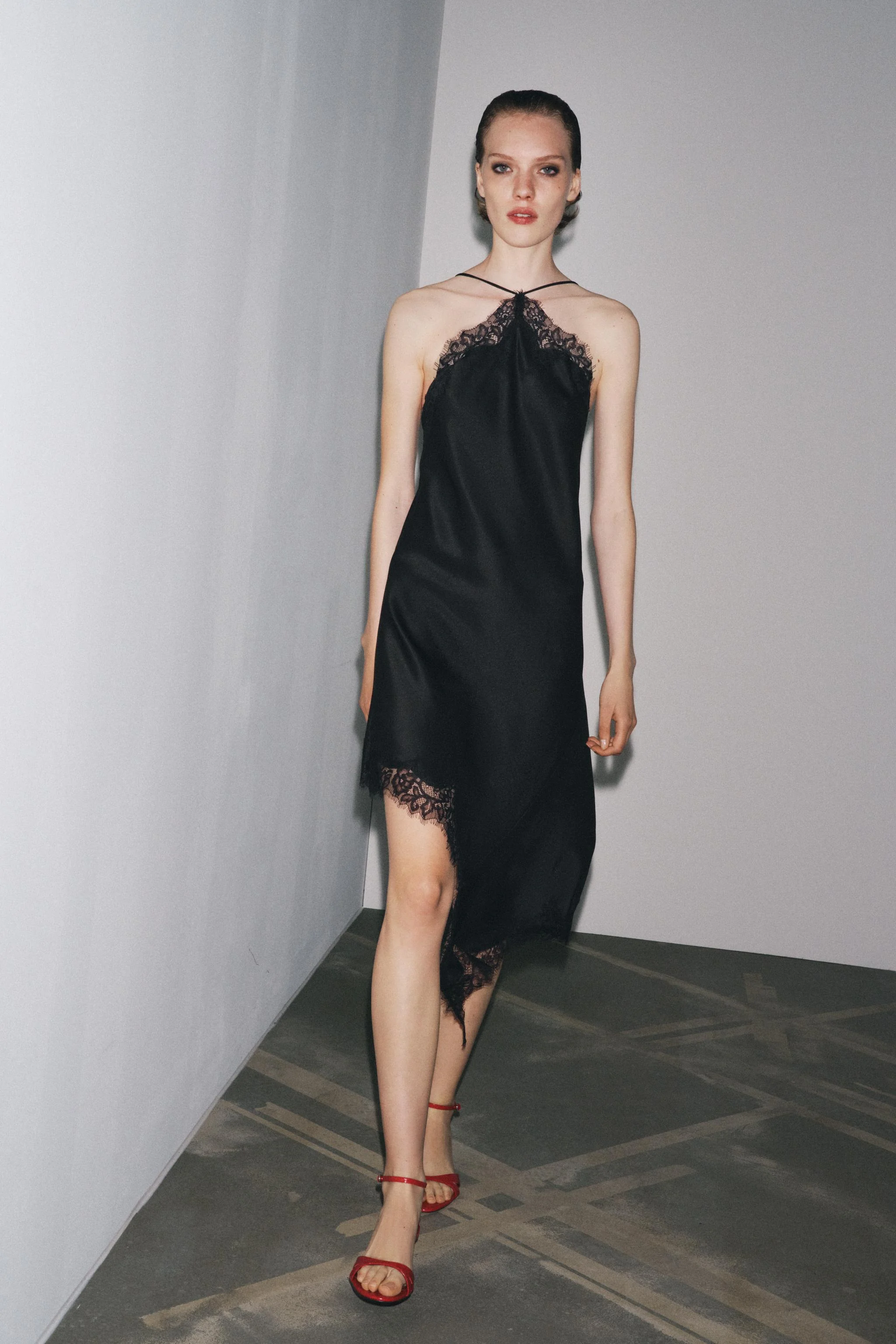 پیراهن گیپور ساتن ZW COLLECTION پیراهن گیپور ساتن ZW COLLECTION