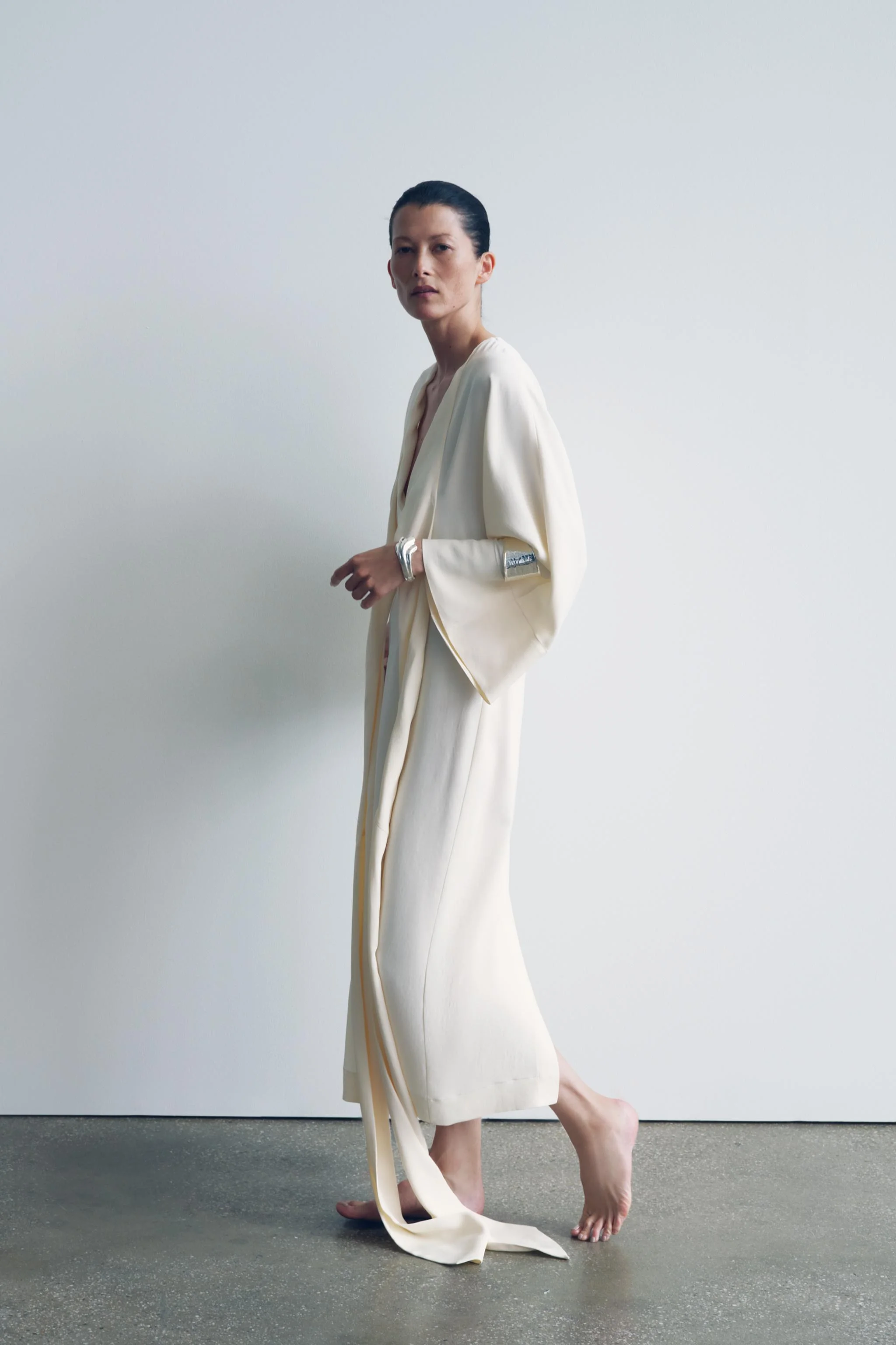 پیراهن میدی زنانه ZW COLLECTION با بند پیراهن میدی زنانه ZW COLLECTION با بند