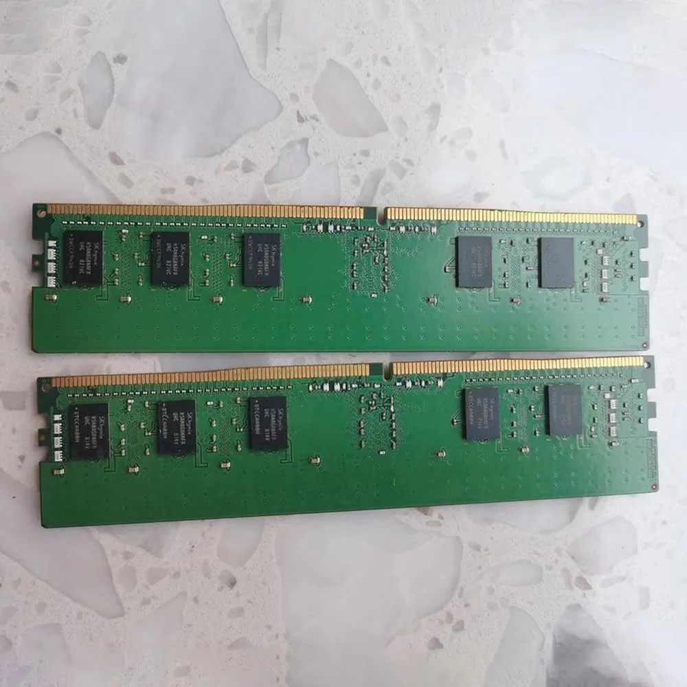 یک عدد رم سرور SKhynix مدل HMA81GR7AFR8N-UH 8G 1RX8 PC4-2400T REG ECC (8 گیگابایت)