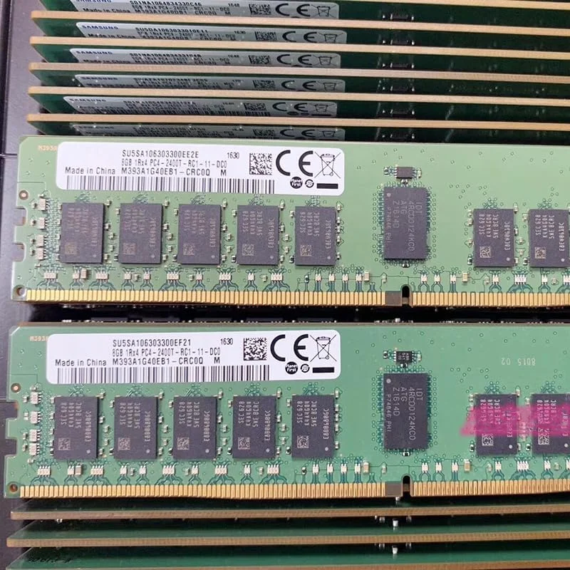 دو عدد رم سرور 8 گیگابایتی M393A1G40EB1-CRC0Q 1RX4 PC4 2400T ECC REG