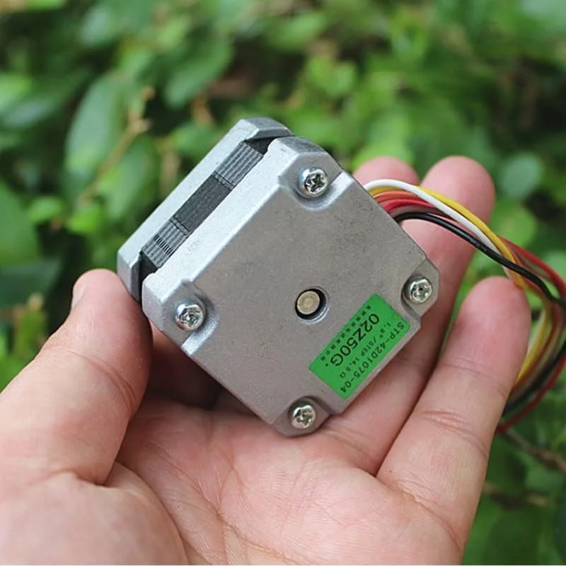 یک عدد موتور پله ای 17، موتور 42، ارتفاع 31.3 میلی متر برای چاپگر سه بعدی، قطر شفت 5 میلی متر