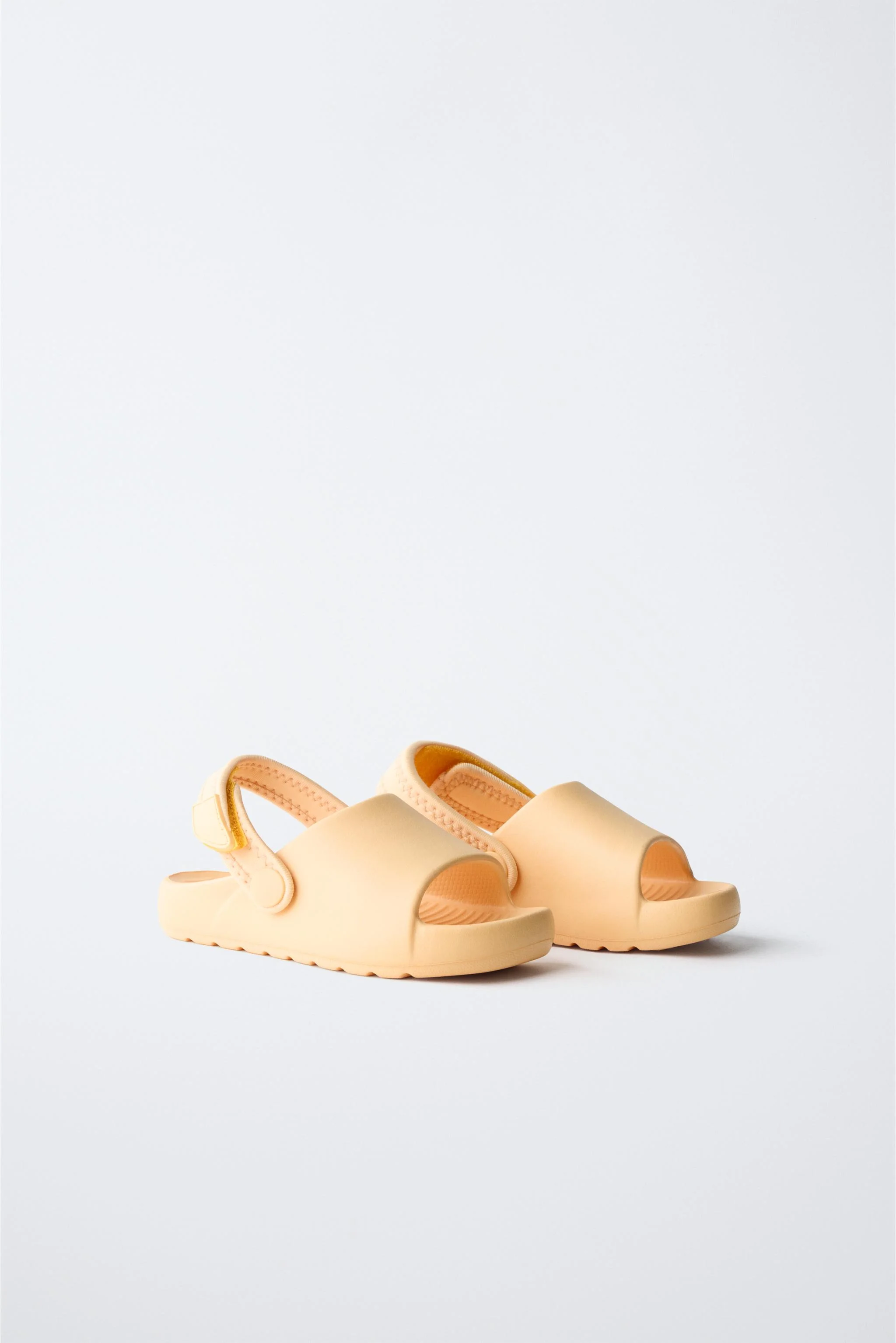 صندل های لژدار لاستیکی صندل های لژدار لاستیکی