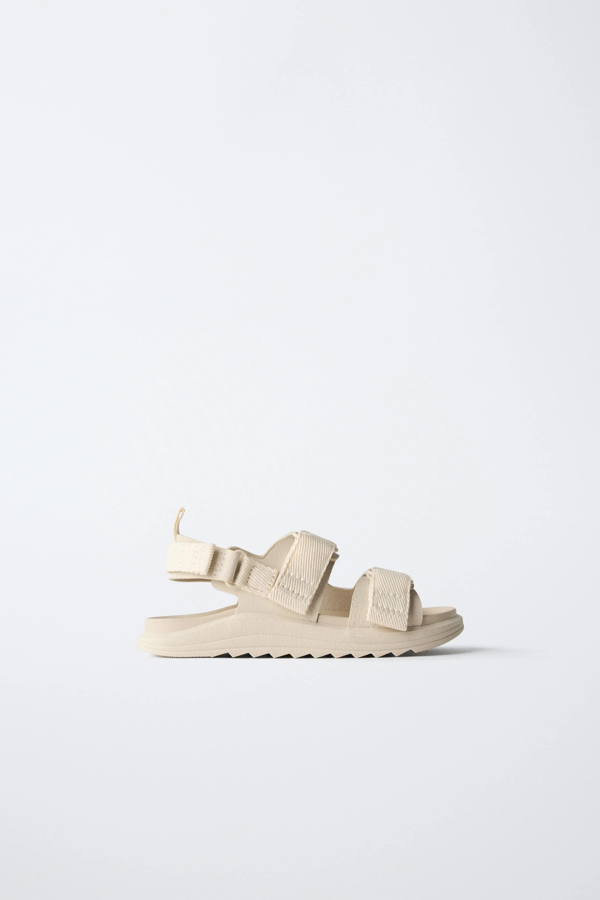 صندل های بند دار