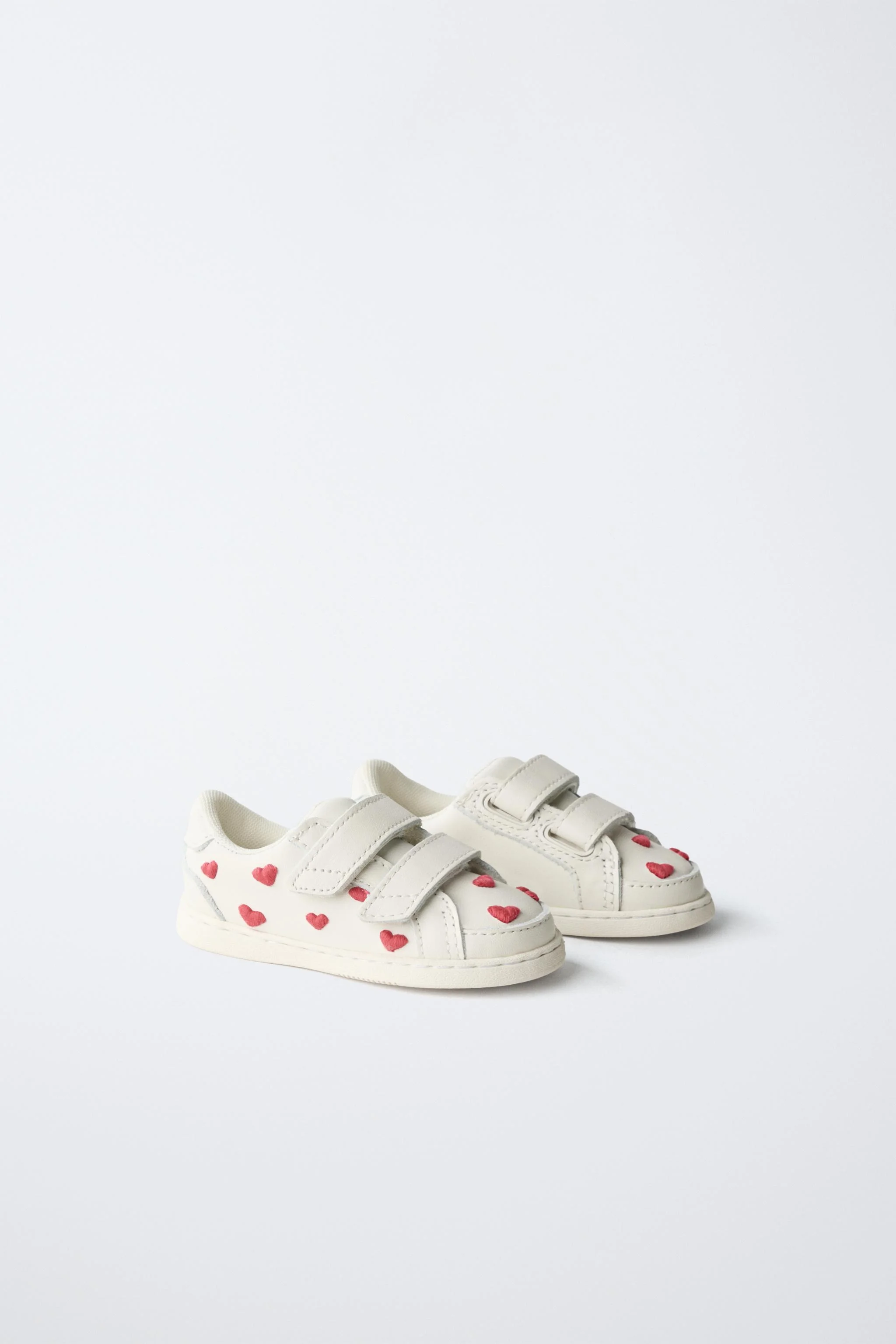 کفش های راحتی چرمی طرح قلب کفش های راحتی چرمی طرح قلب