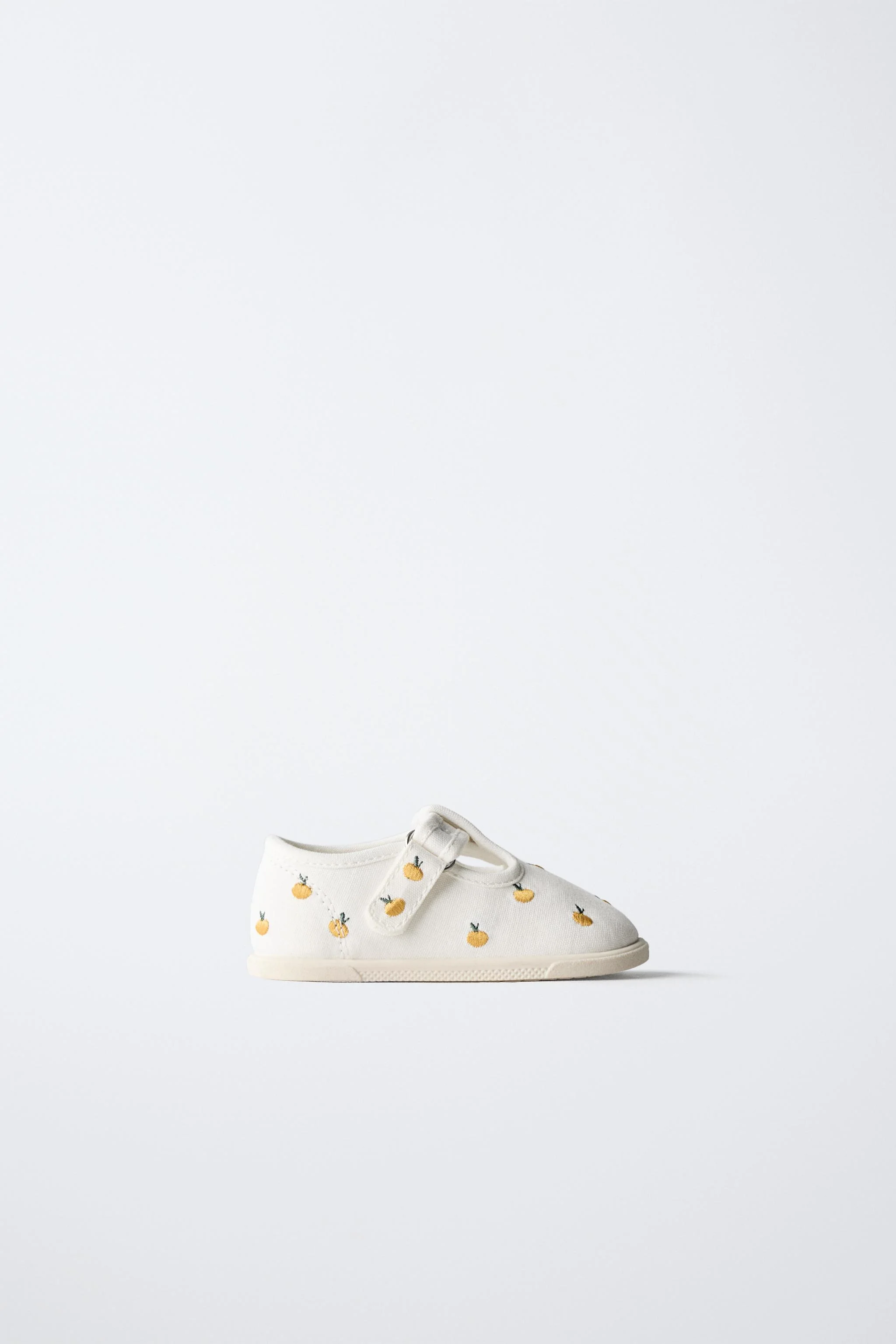 کفش های کتانی سبک و راحت APPLE کفش های کتانی سبک و راحت APPLE