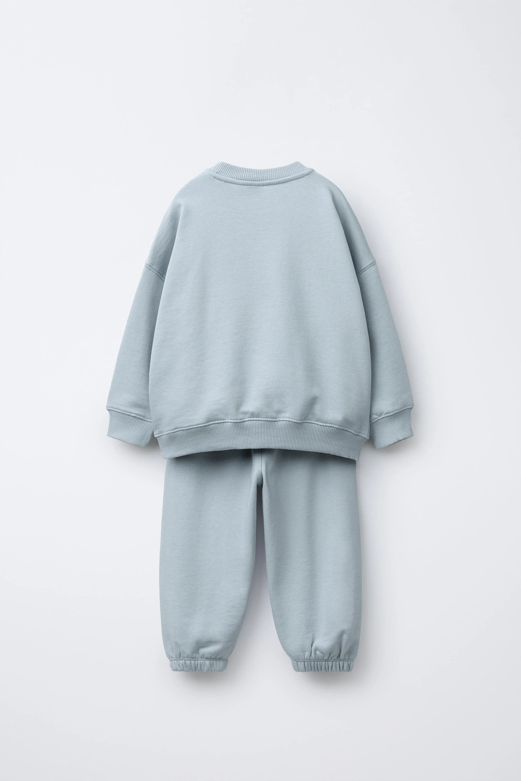 ست بلوز و شلوار ورزشی ست بلوز و شلوار ورزشی