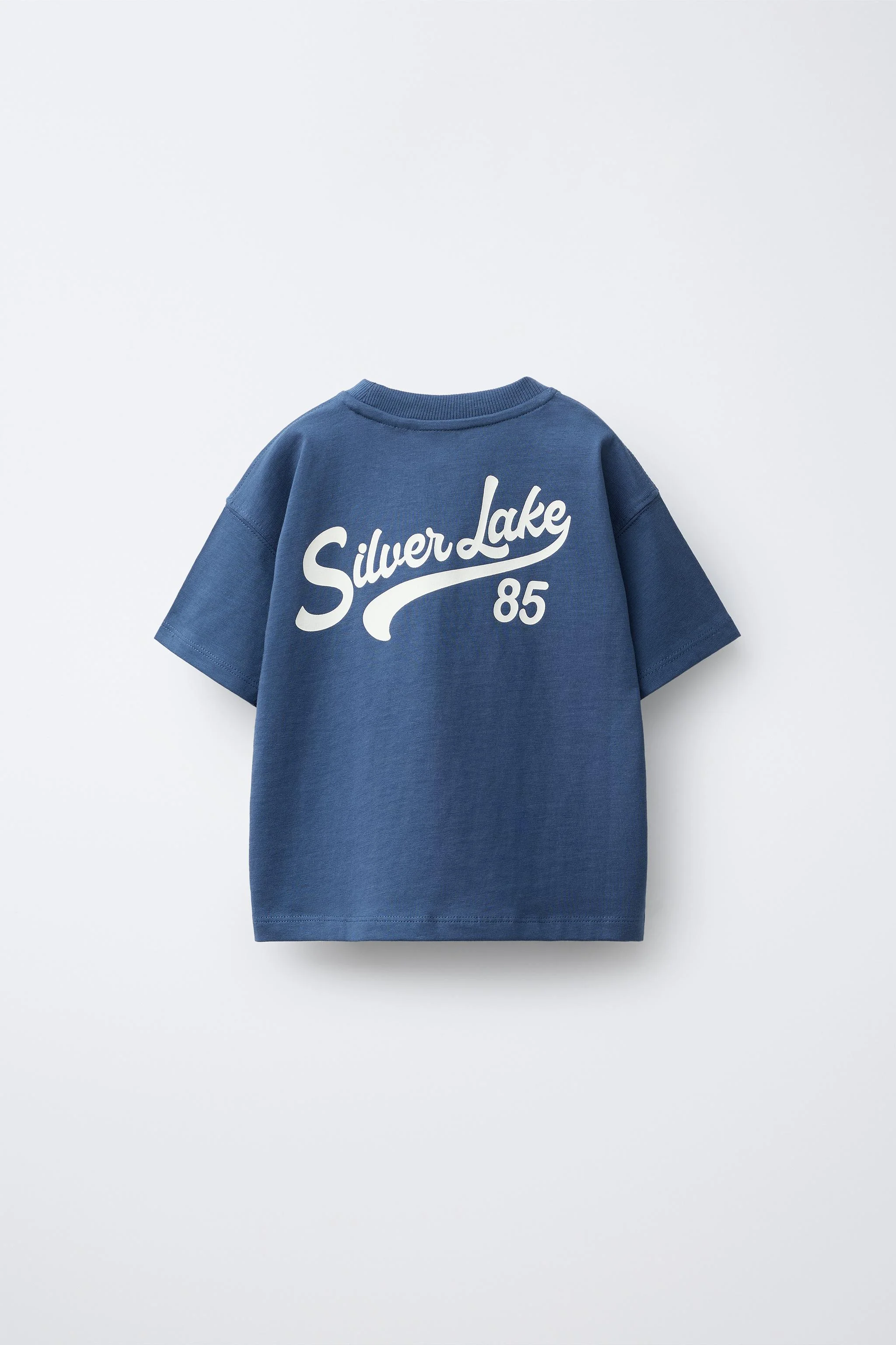 تی شرت گلدوزی شده طرح شهر