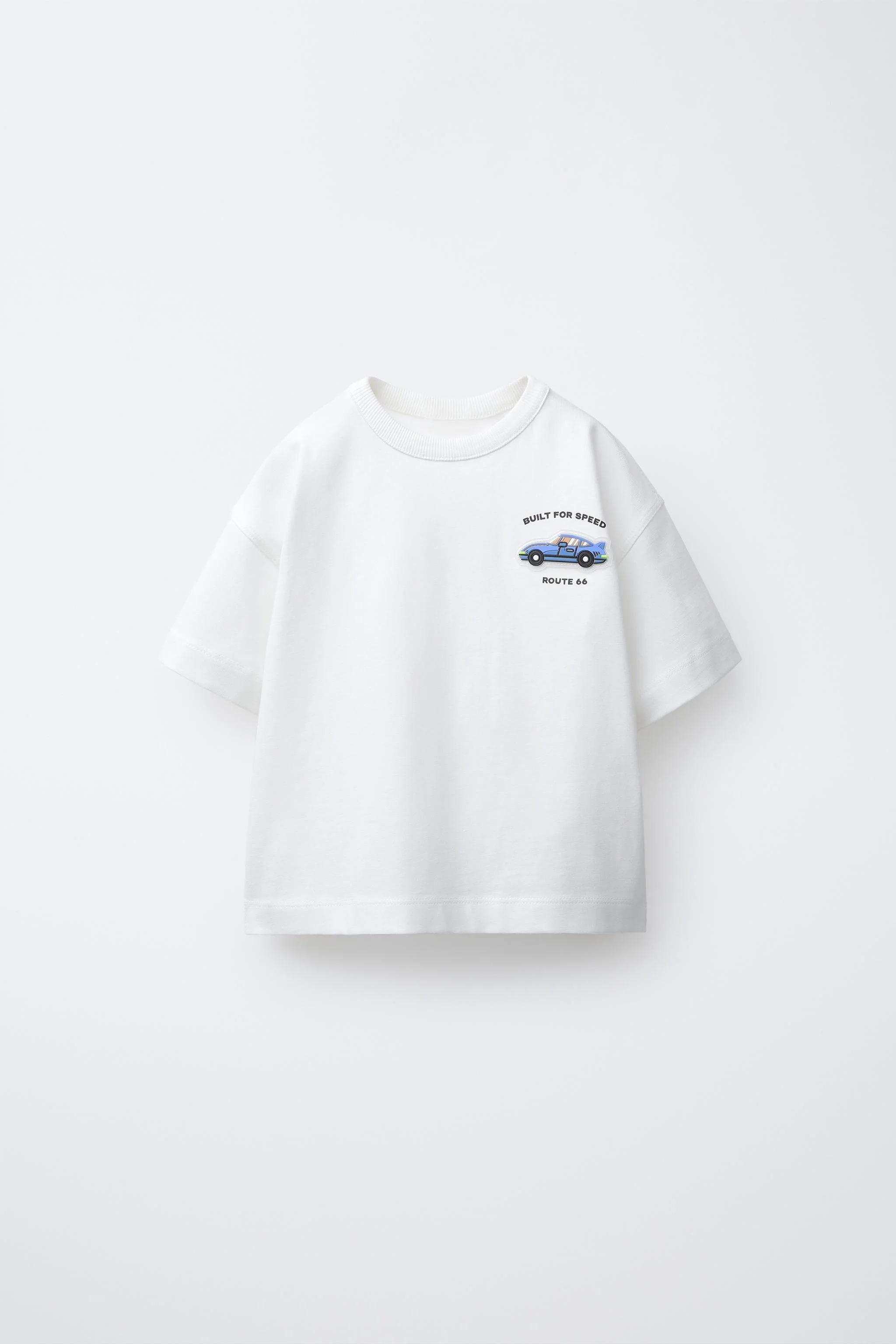 تی شرت با تکه دوزی لاستیکی