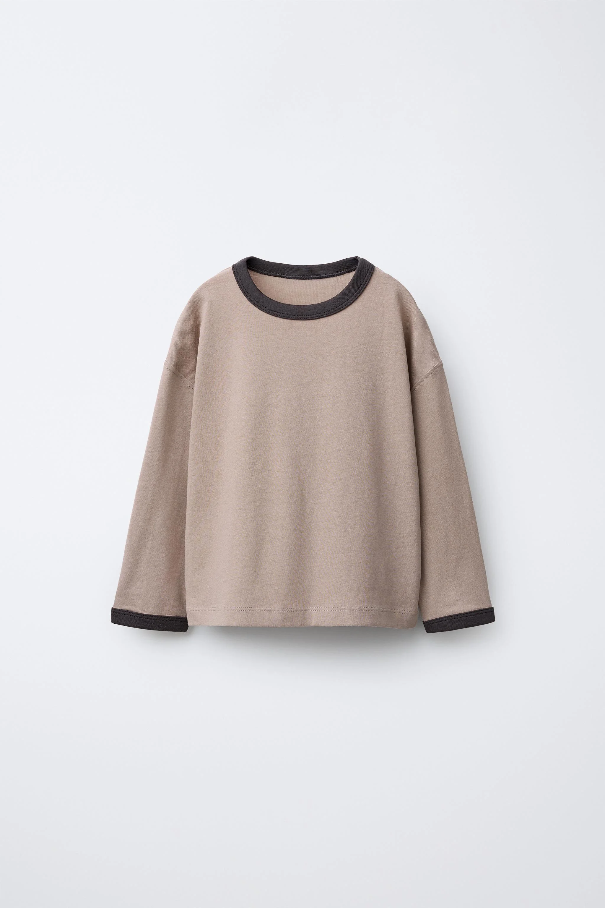 بسته دو عددی تیشرت ساده با تزیینات متضاد