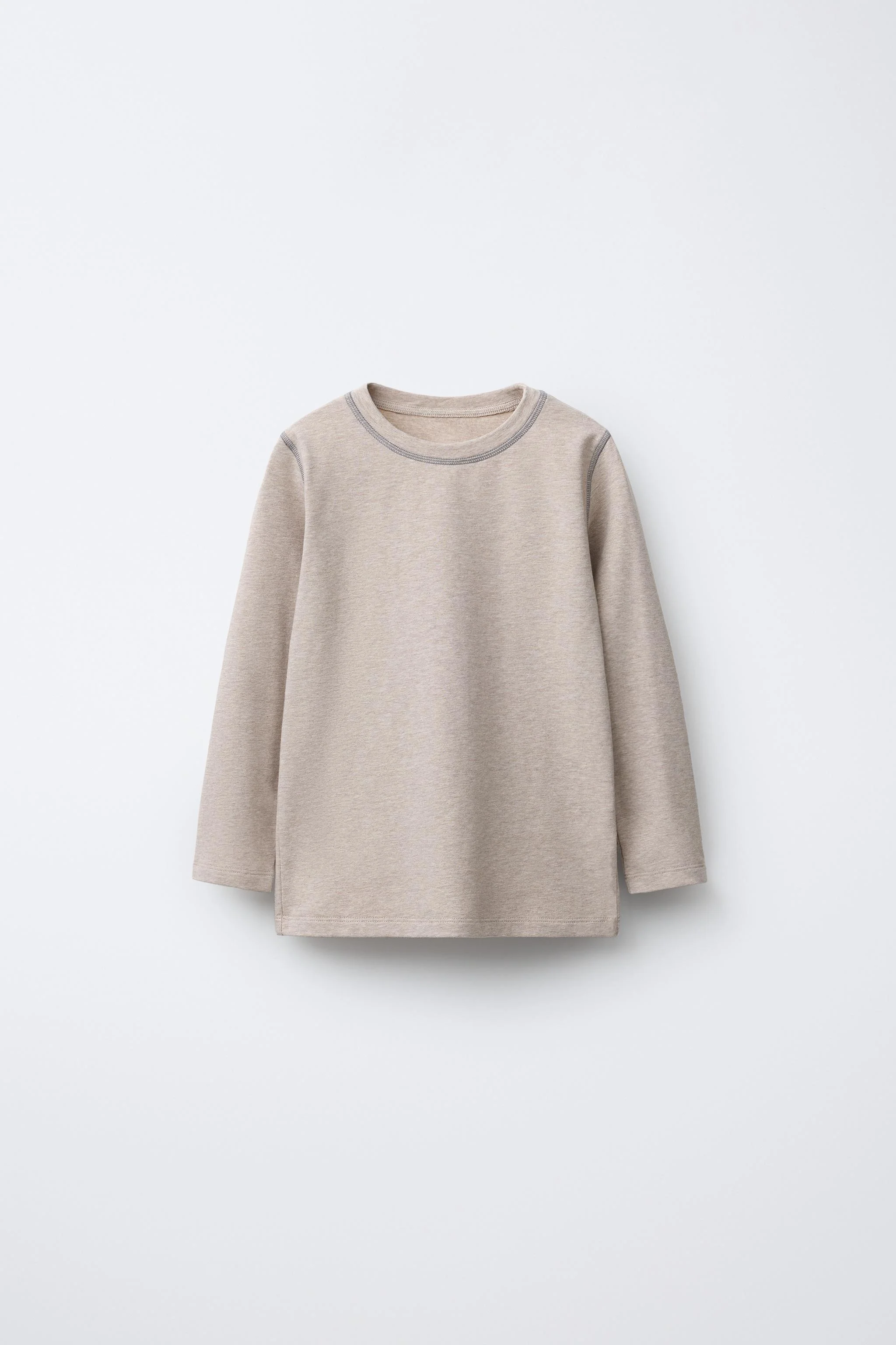 بسته دو عددی تی‌شرت آستین بلند یقه گرد با جزئیات رنگی متضاد