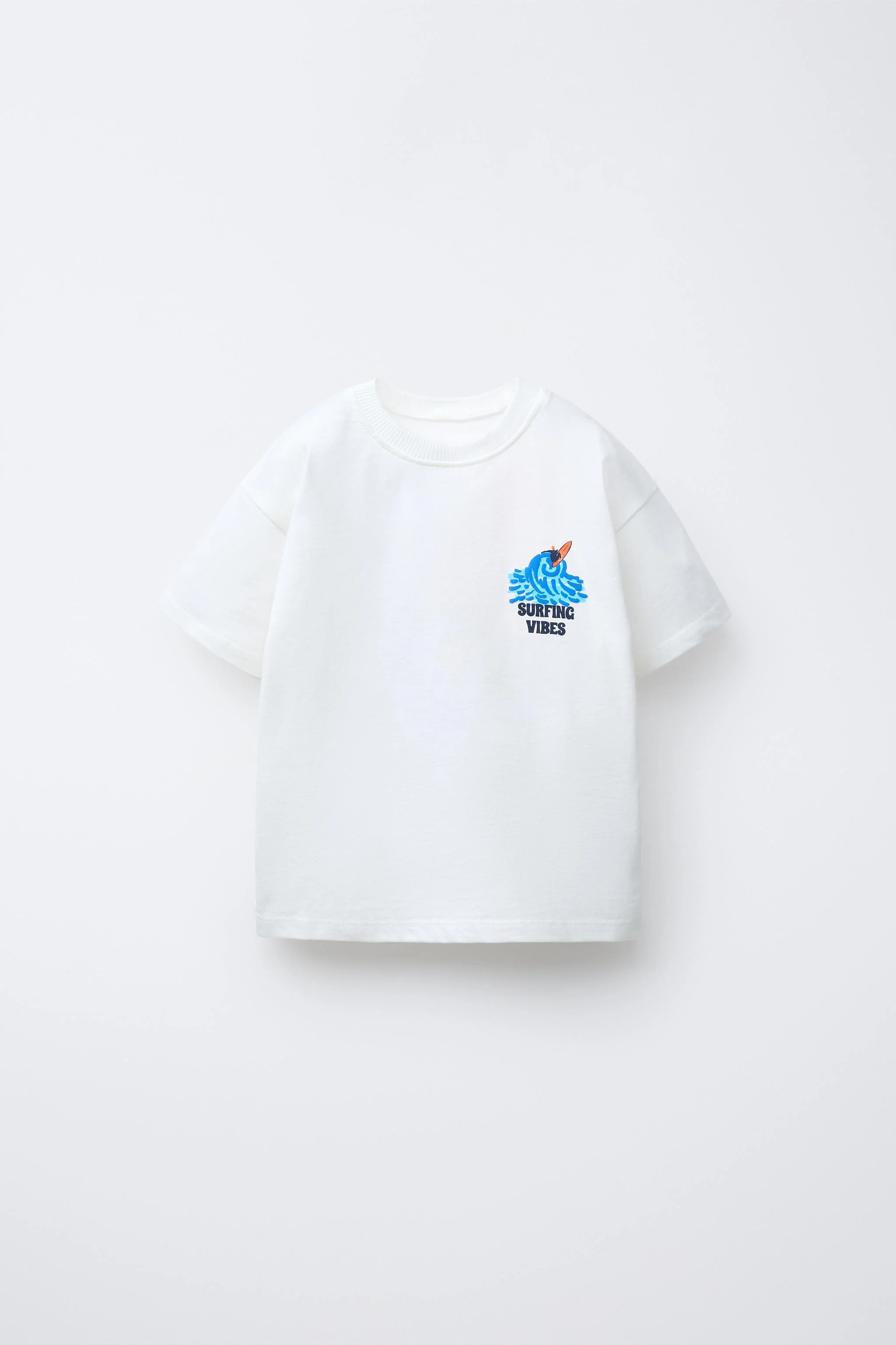 تی شرت با طرح موج سواری تی شرت با طرح موج سواری