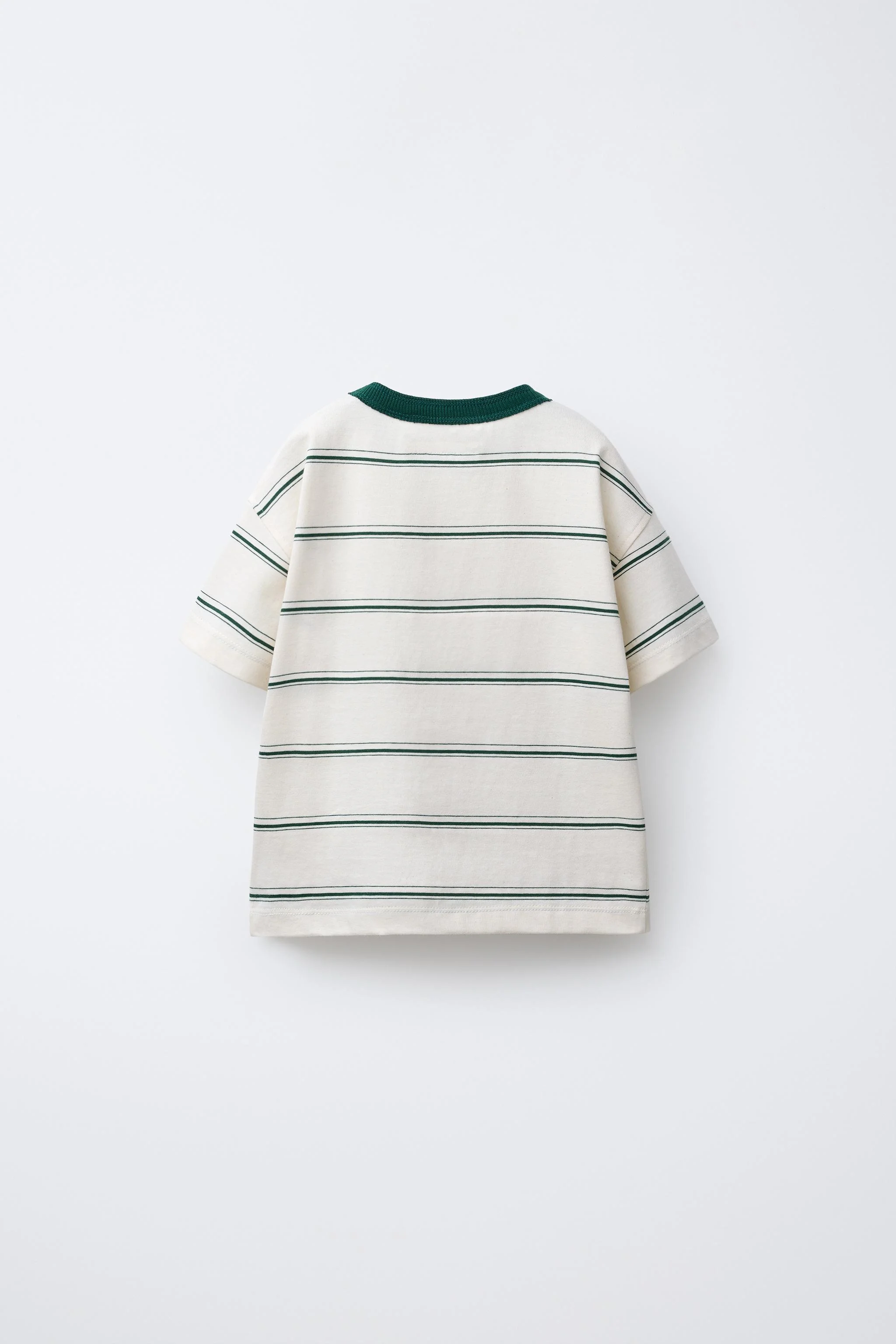 تیشرت راه راه با تکه دوزی تیشرت راه راه با تکه دوزی