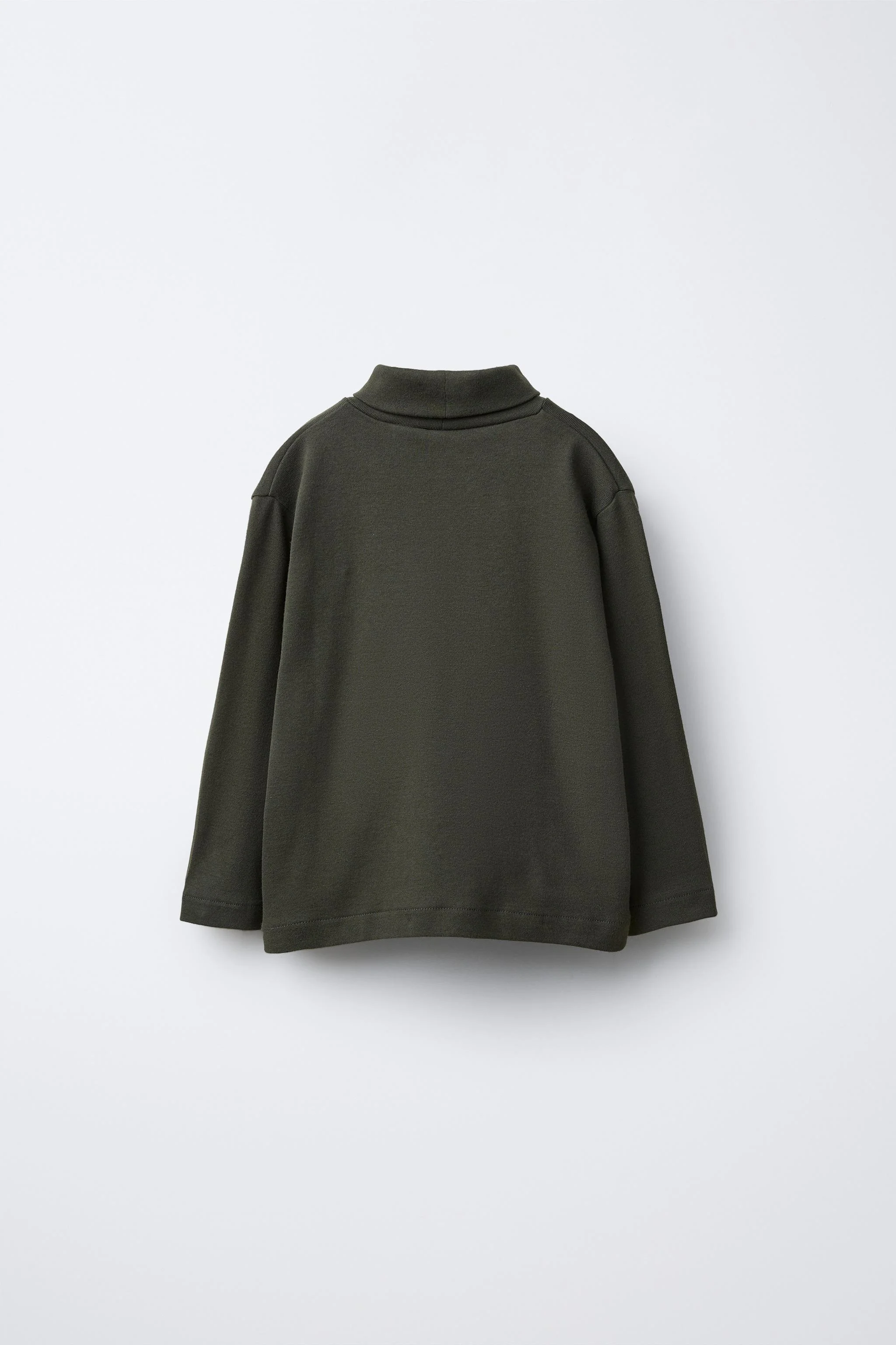 تی شرت یقه اسکی