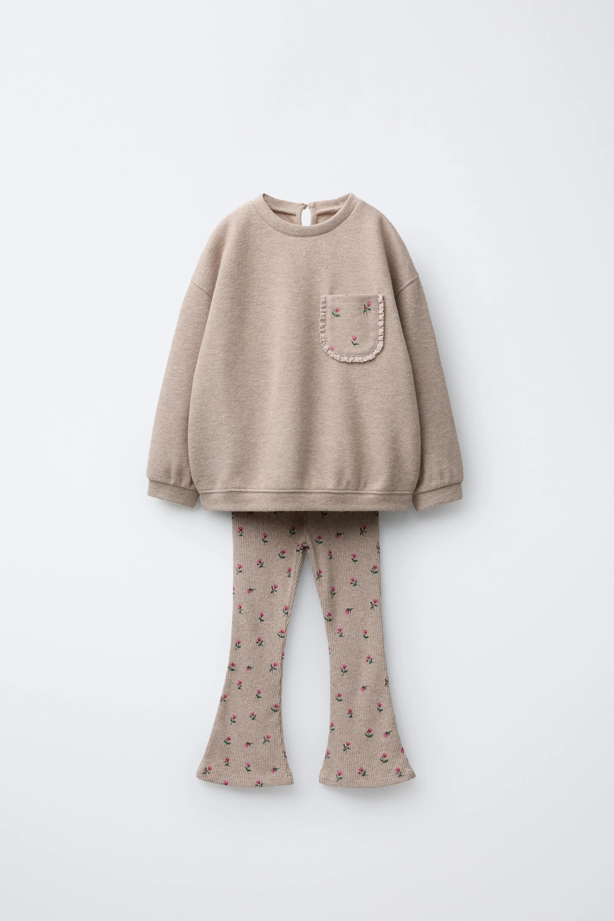 ست تی‌شرت و لگینگ دمپا گشاد با بافت نرم