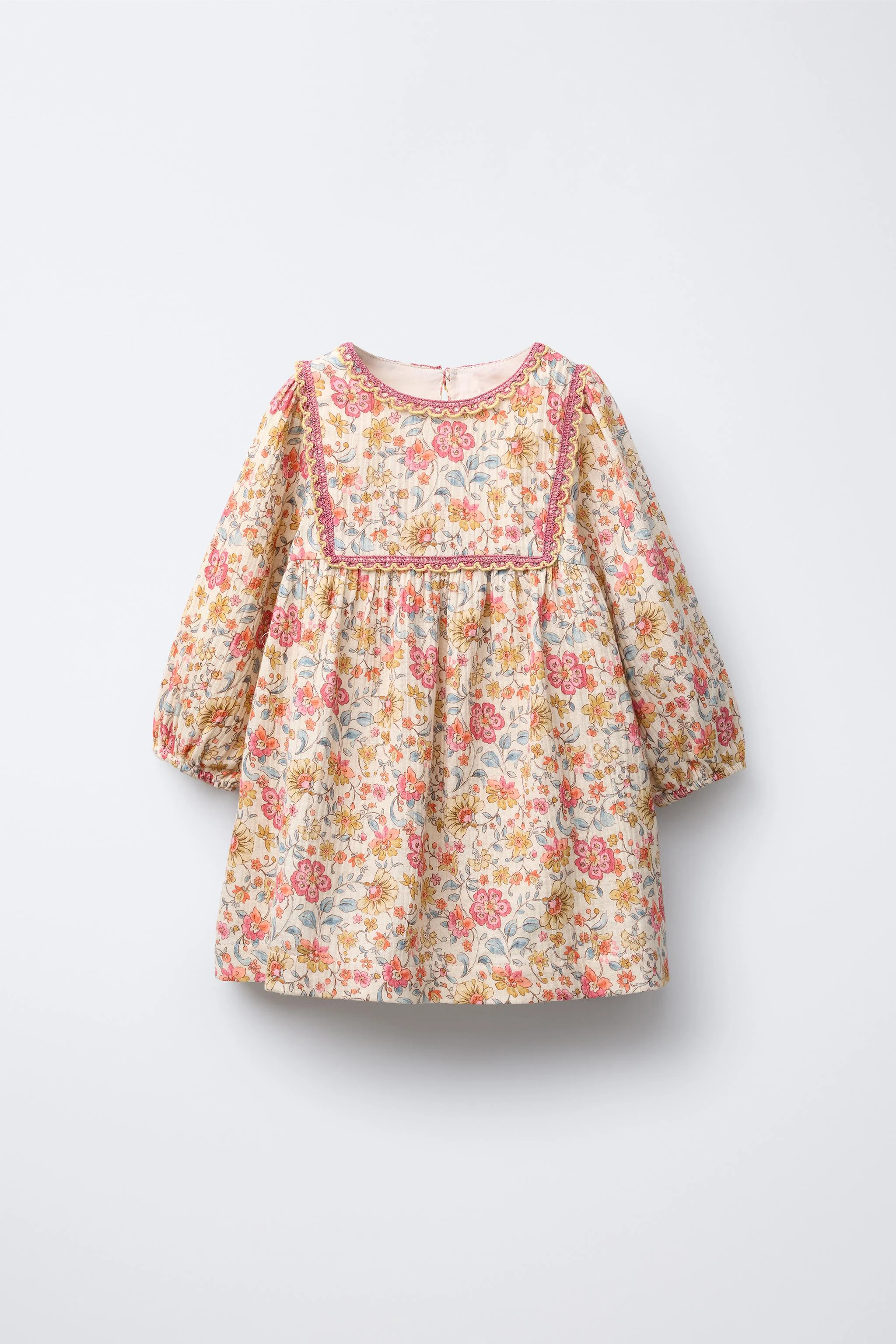 پیراهن با طرح گل