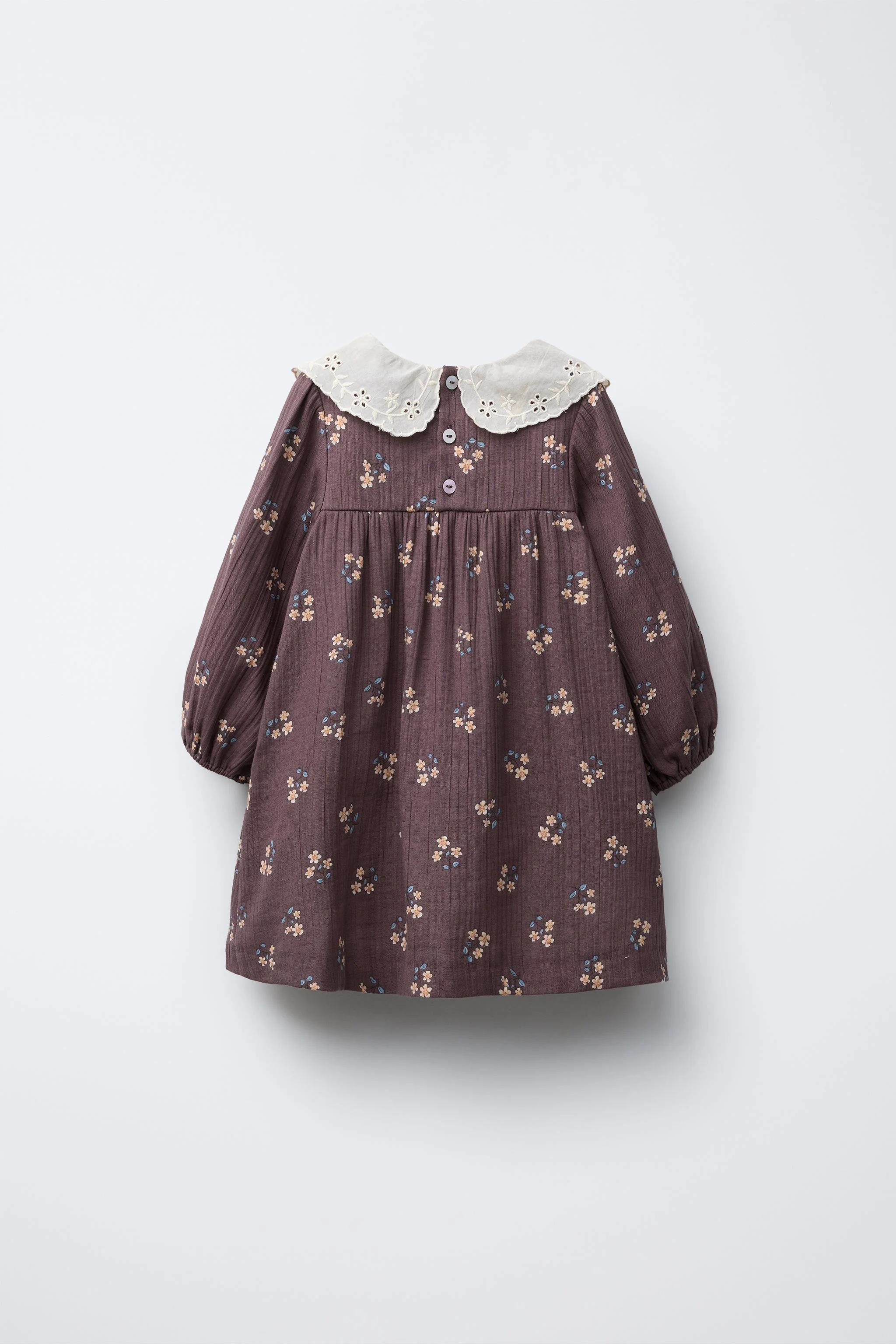 پیراهن طرح دار با بافت گلدار پیراهن طرح دار با بافت گلدار