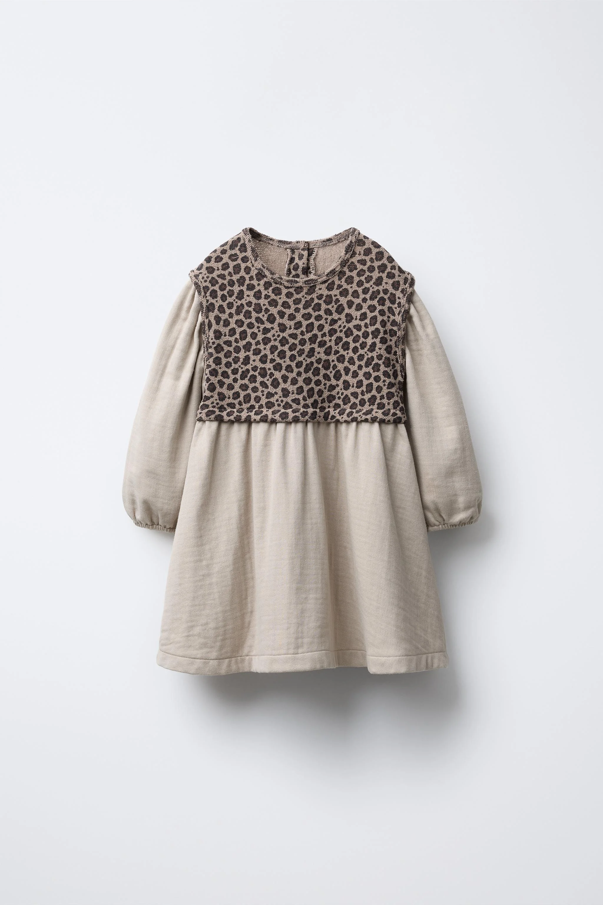 پیراهن طرح دار با تضاد رنگ پیراهن طرح دار با تضاد رنگ