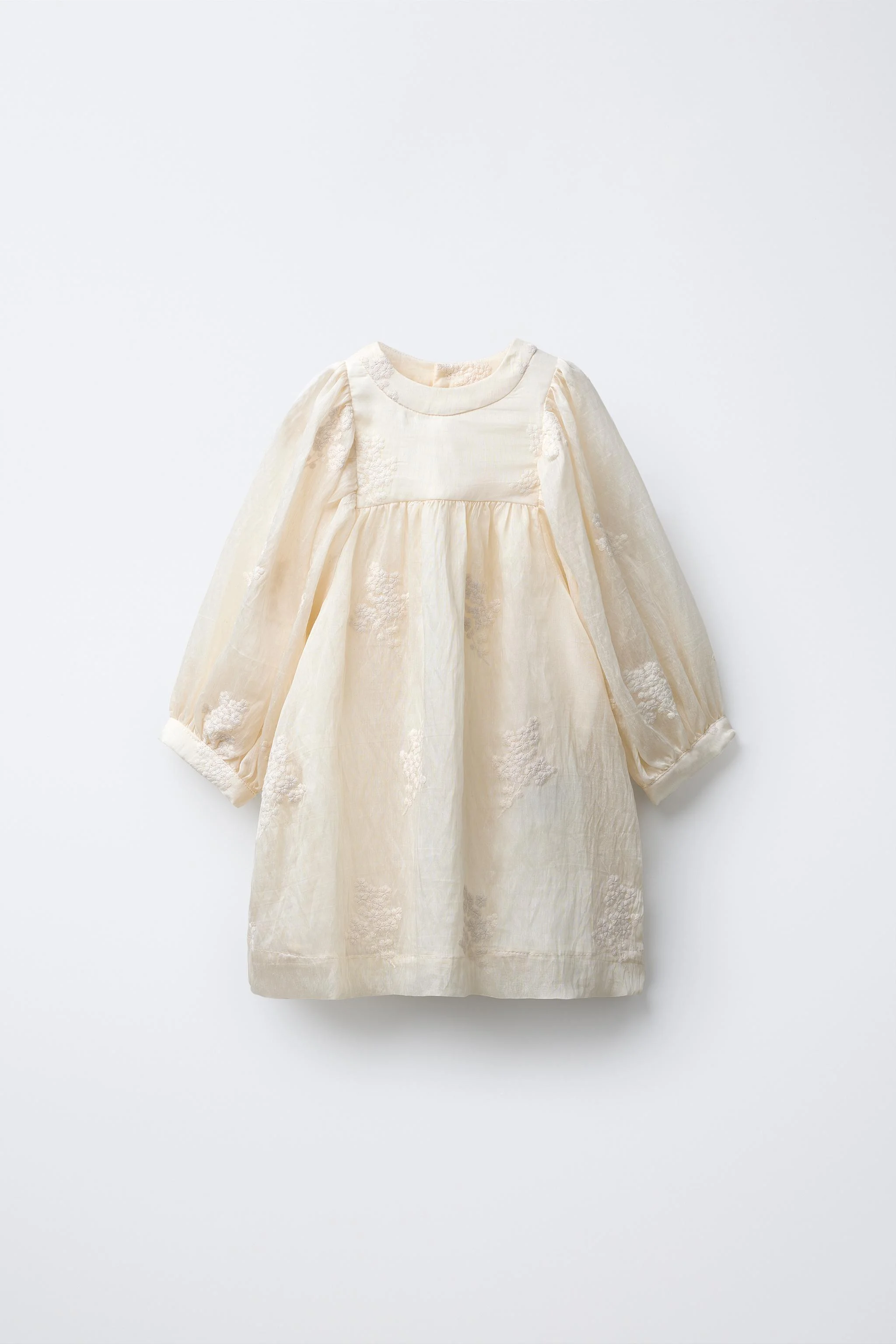 پیراهن با گلدوزی گل