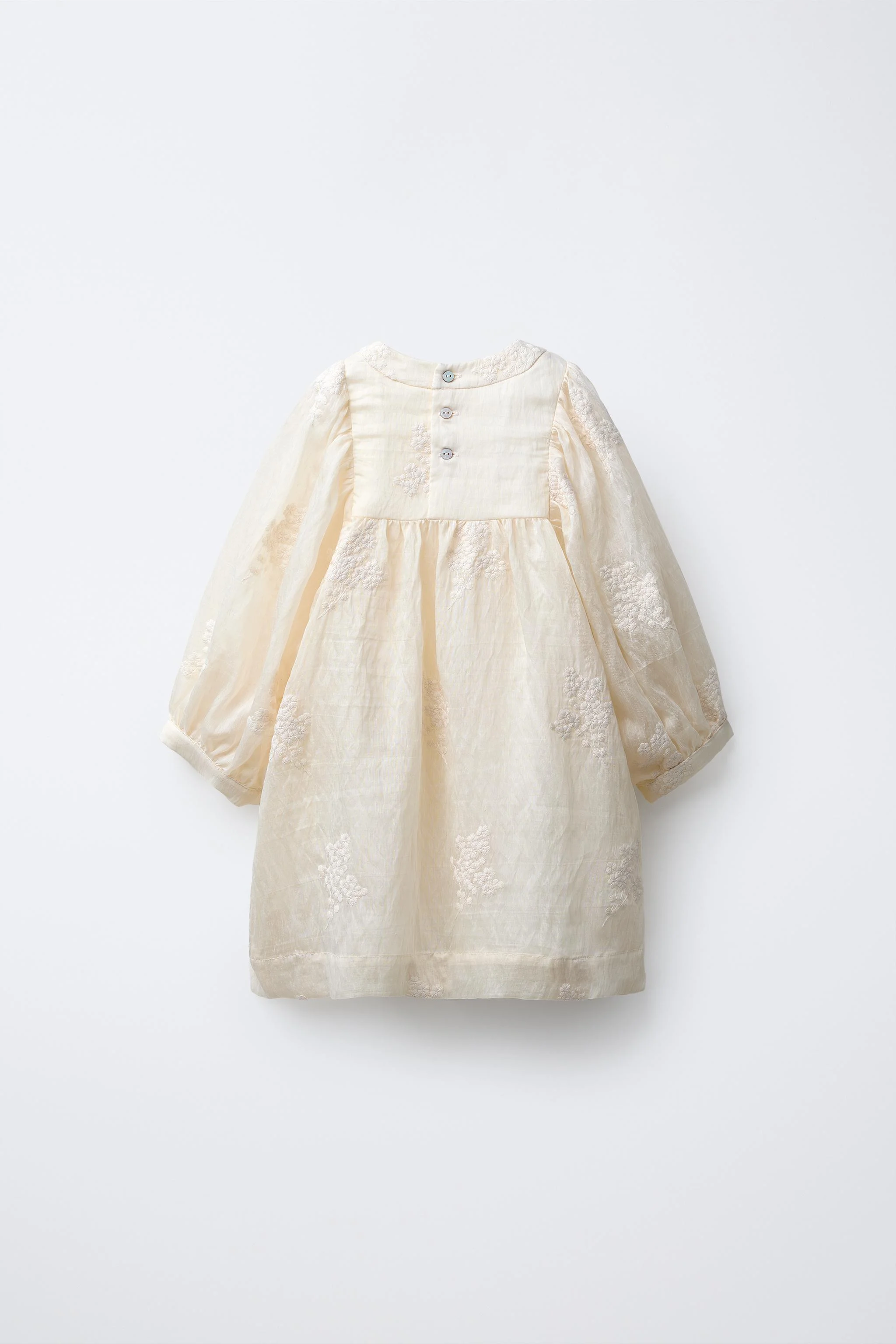 پیراهن با گلدوزی گل