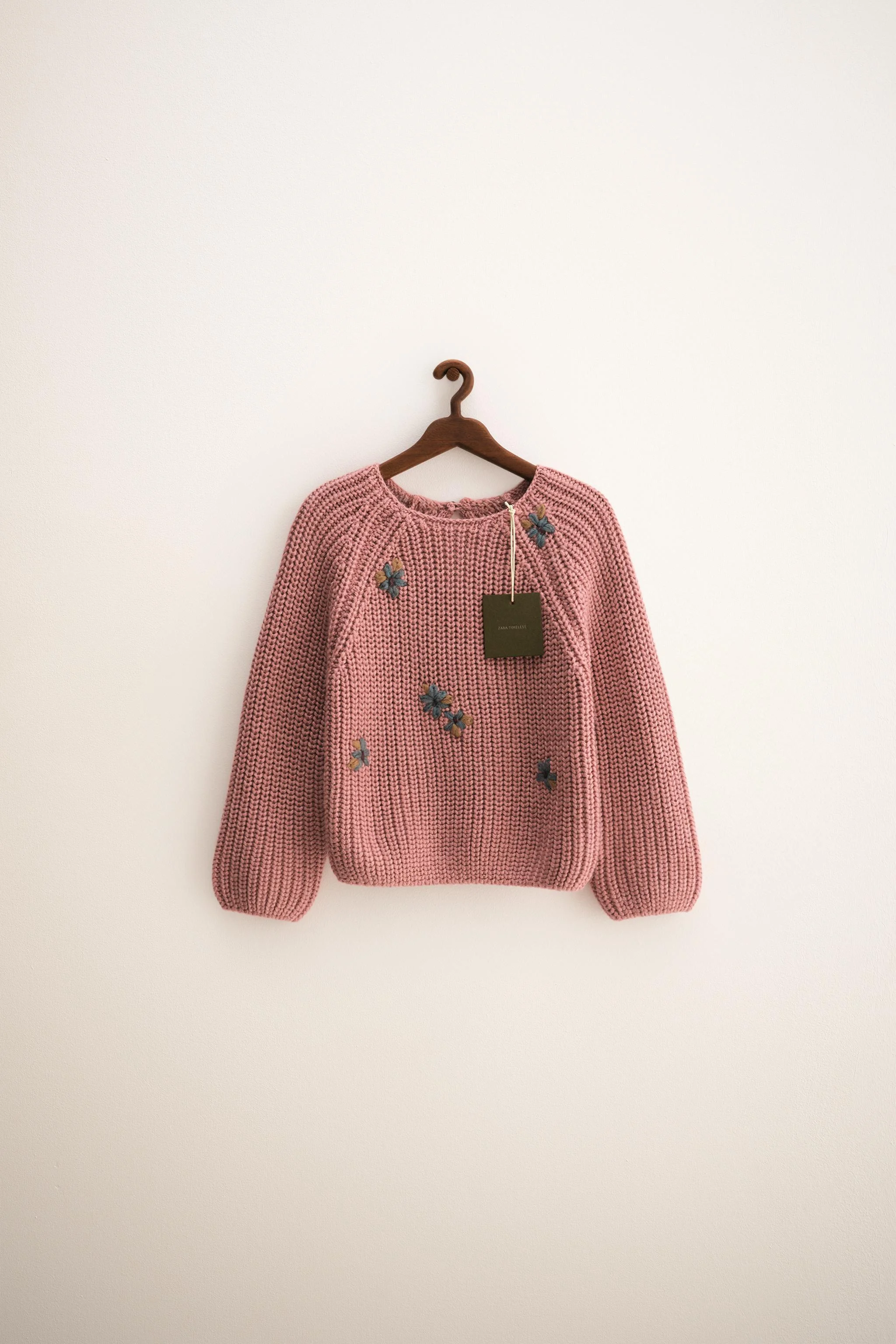 ZARA TIMELESS - پلیور بافتنی با گلدوزی طرح گل